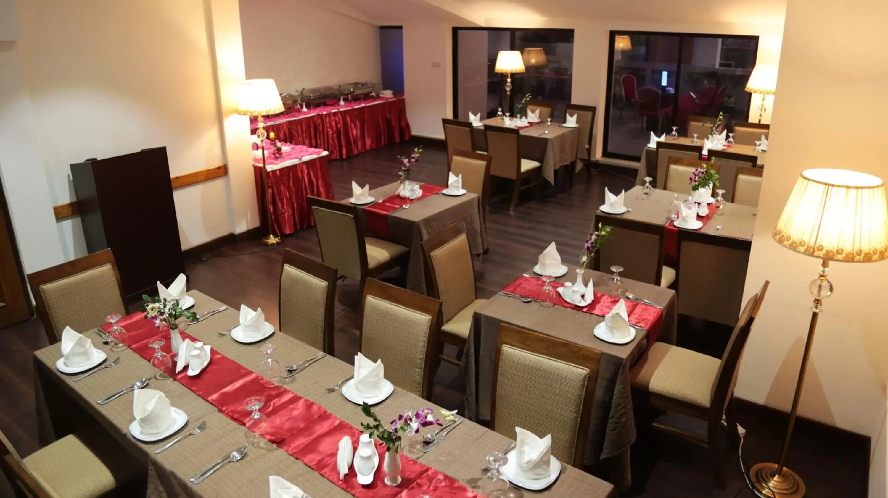 Food and drinks in Civic Inn Food and drinks in Civic Inn