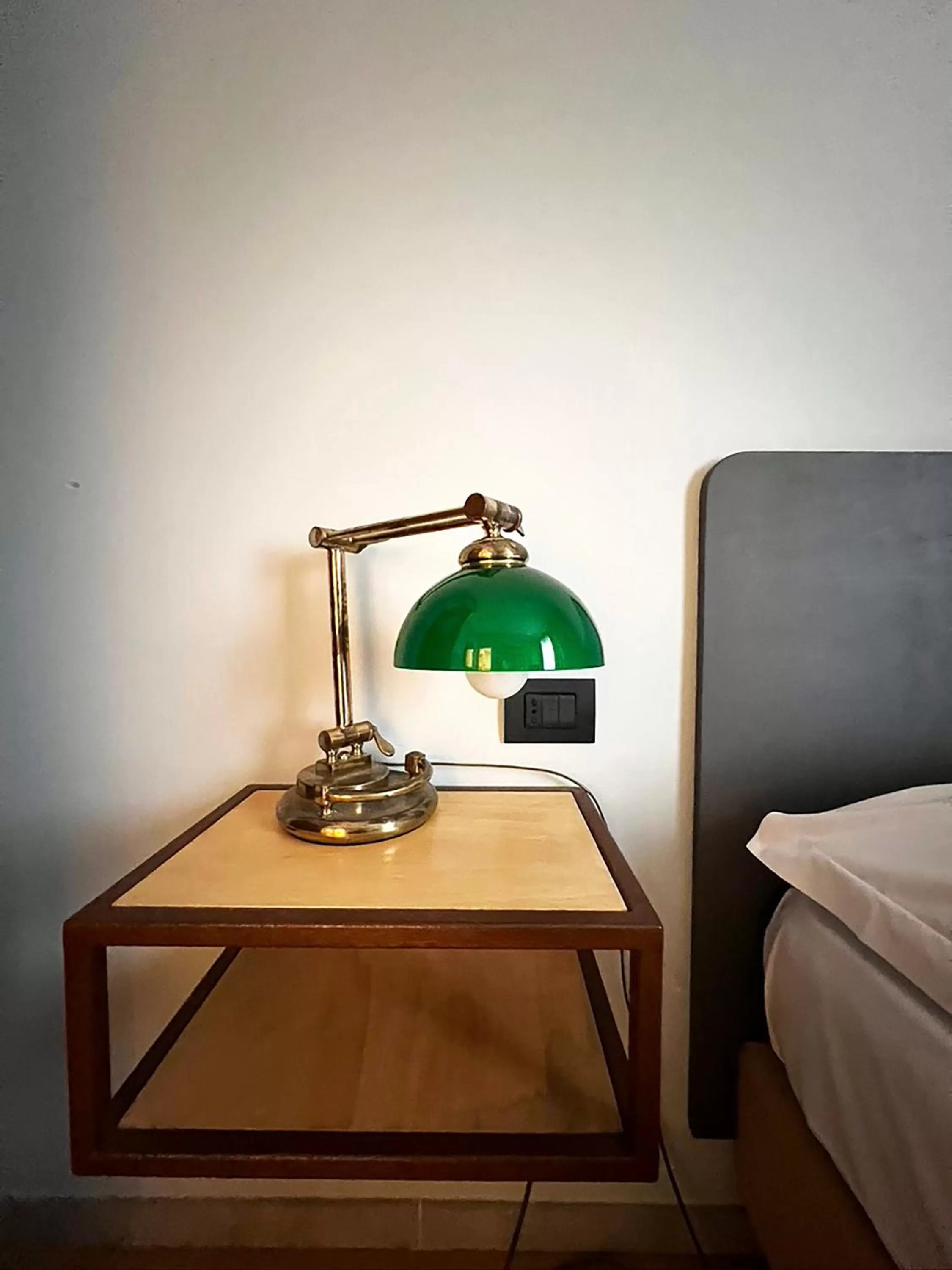 Decorative detail, Bed in Hotel King