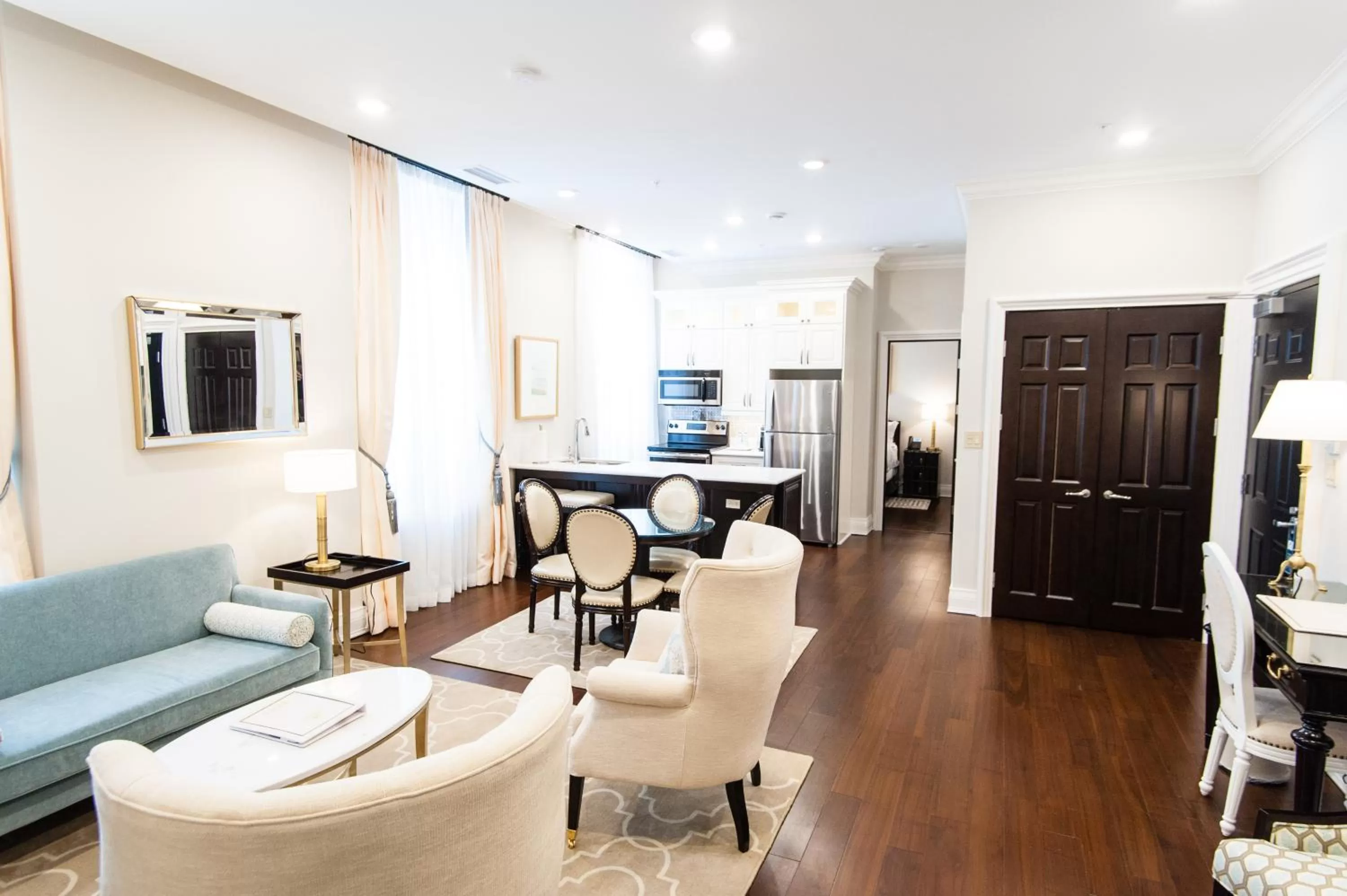 Sydney Boutique Inn & Suites