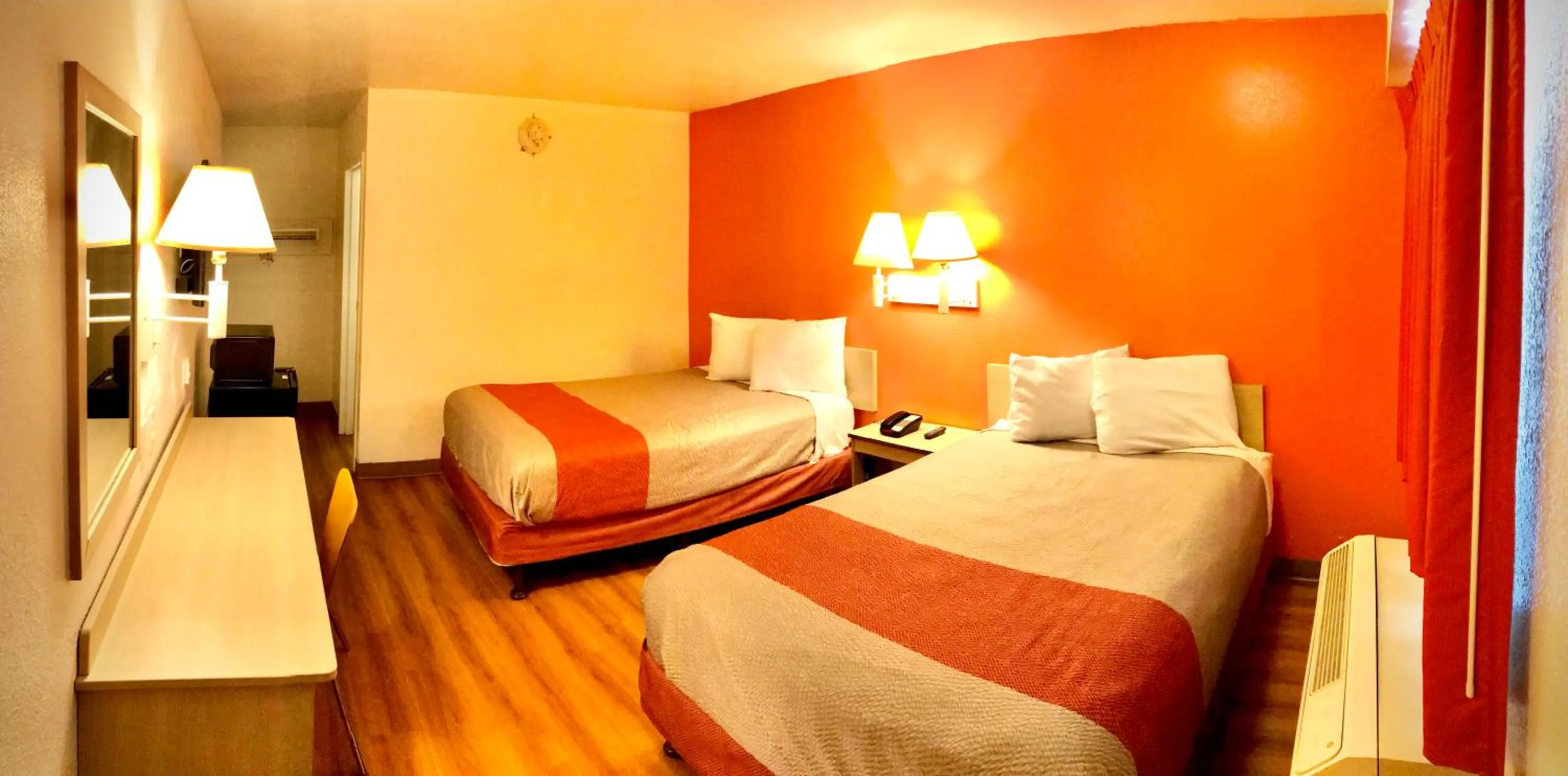 2 Double Beds, Mobility/Hearing Accessible Room, Tub w/ Grab Bars, Non-Smoking in Travelodge by Wyndham Madison Heights MI