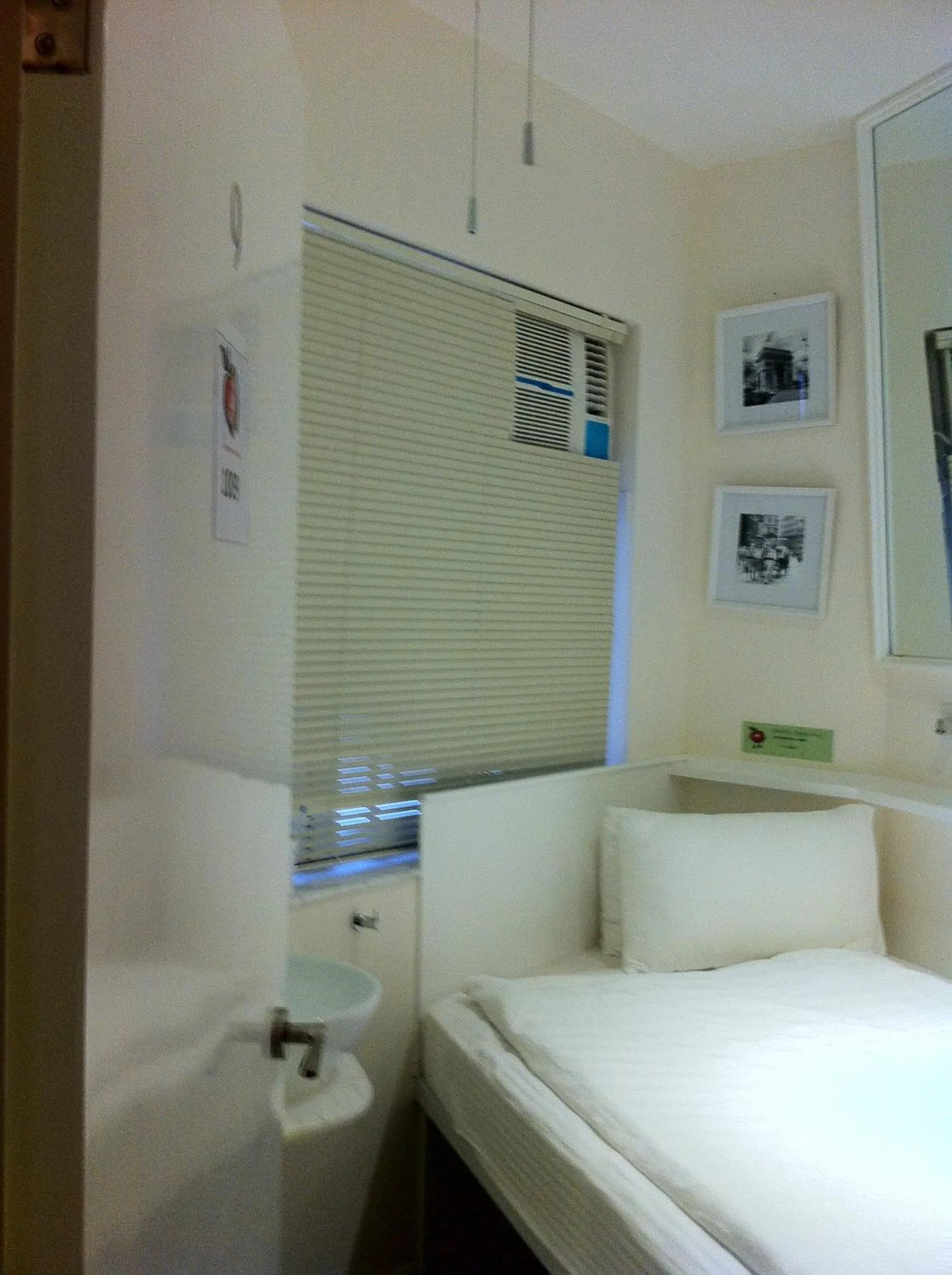 Bed in Apple lnn Causeway Bay