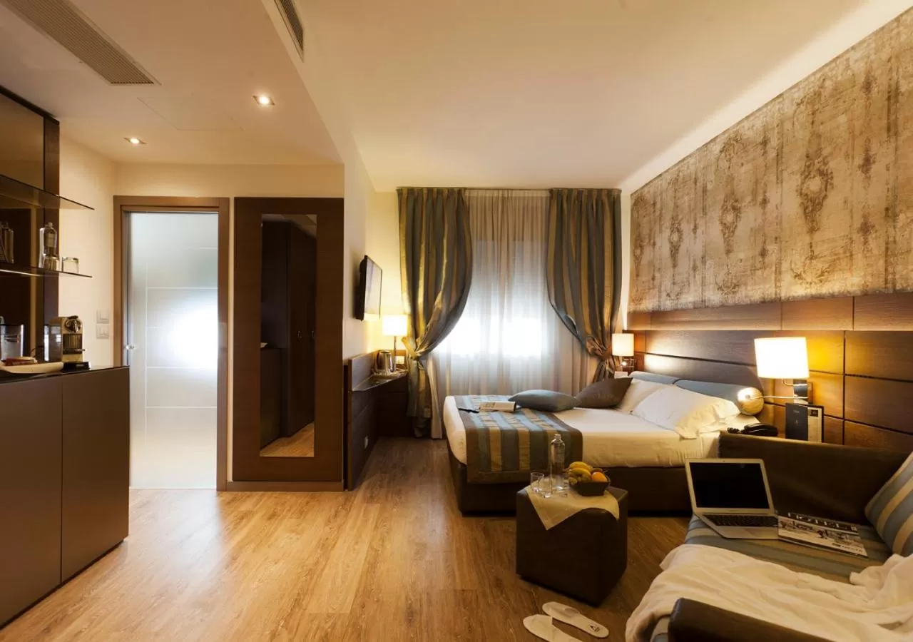 Bed in LH Hotel Sirio Venice