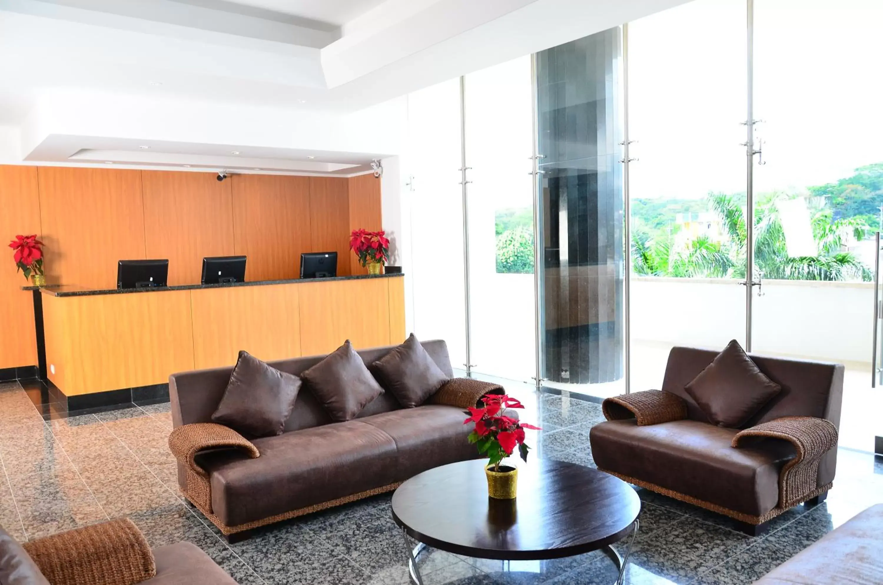 Lobby or reception, Seating Area in GHL Hotel Grand Villavicencio