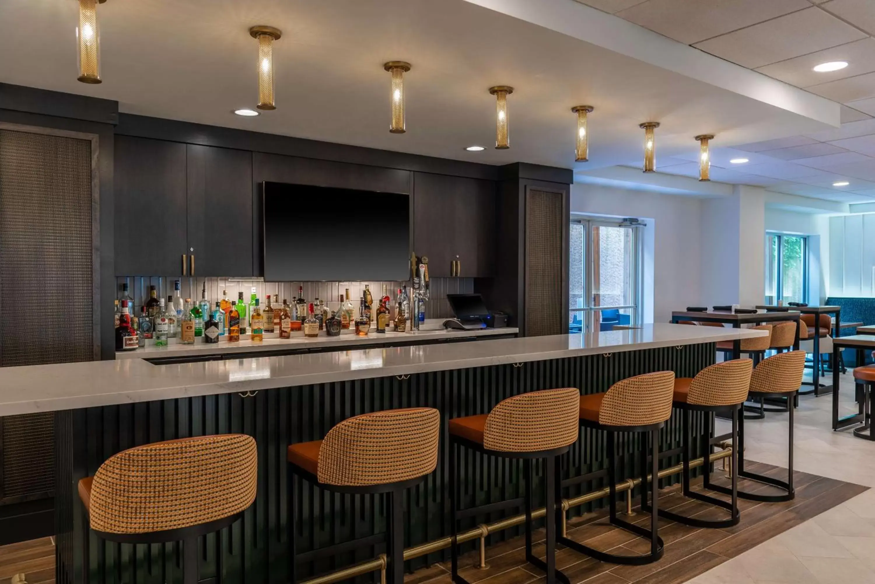 Lounge or bar, Lounge/Bar in Hilton Garden Inn Arlington/Courthouse Plaza