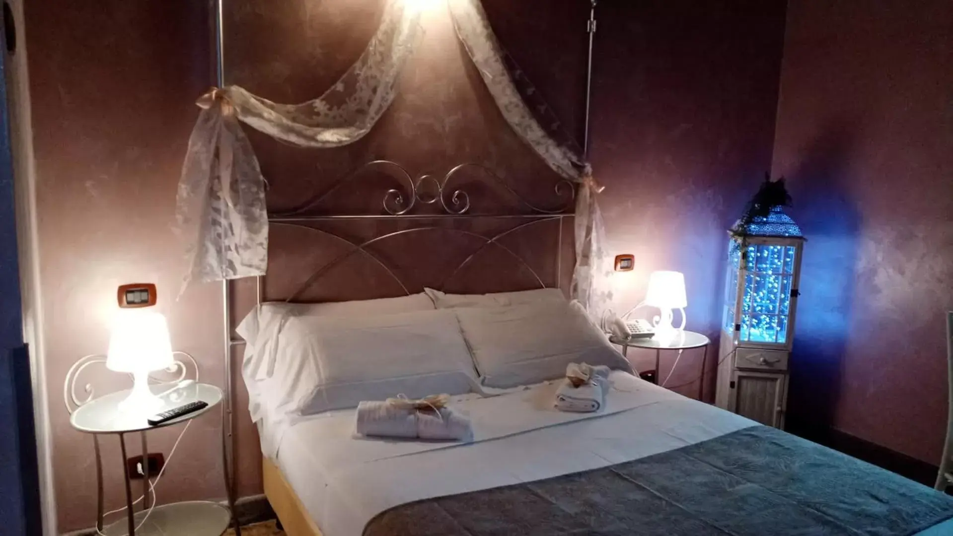 Bed in Relais Castrum Boccea