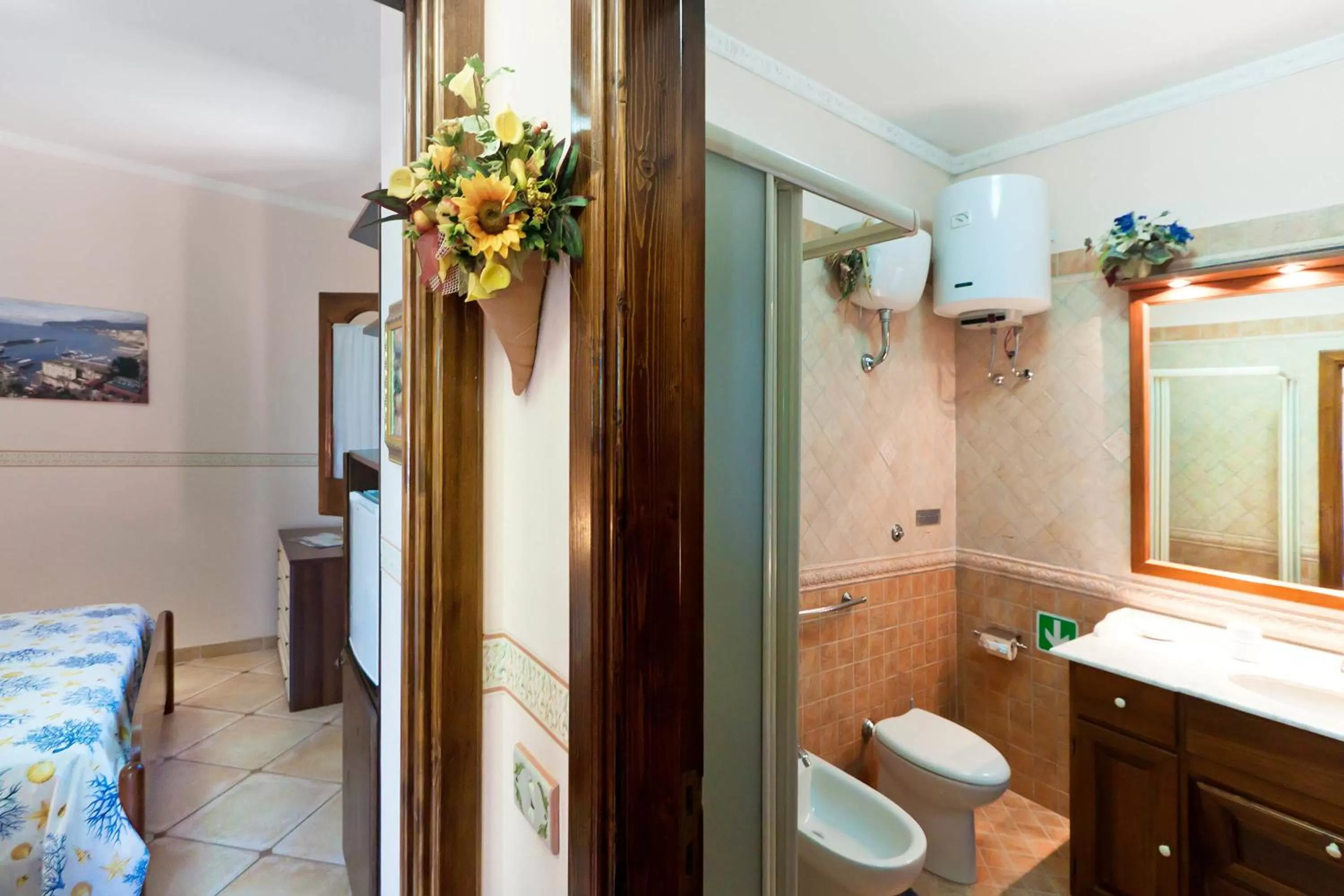 Photo of the whole room in La Maison de Titty & Margherita