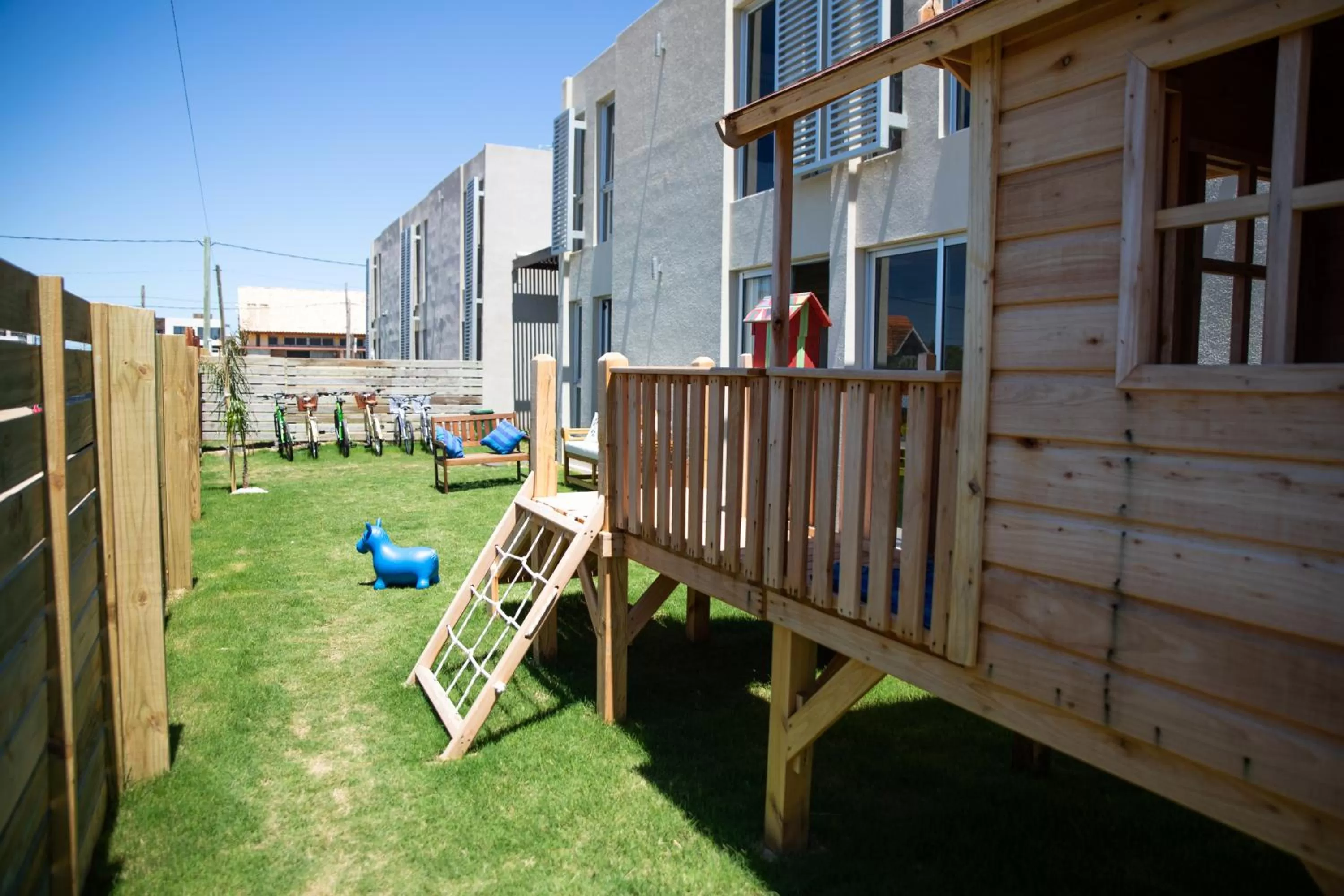 Entertainment in Cara Colomba