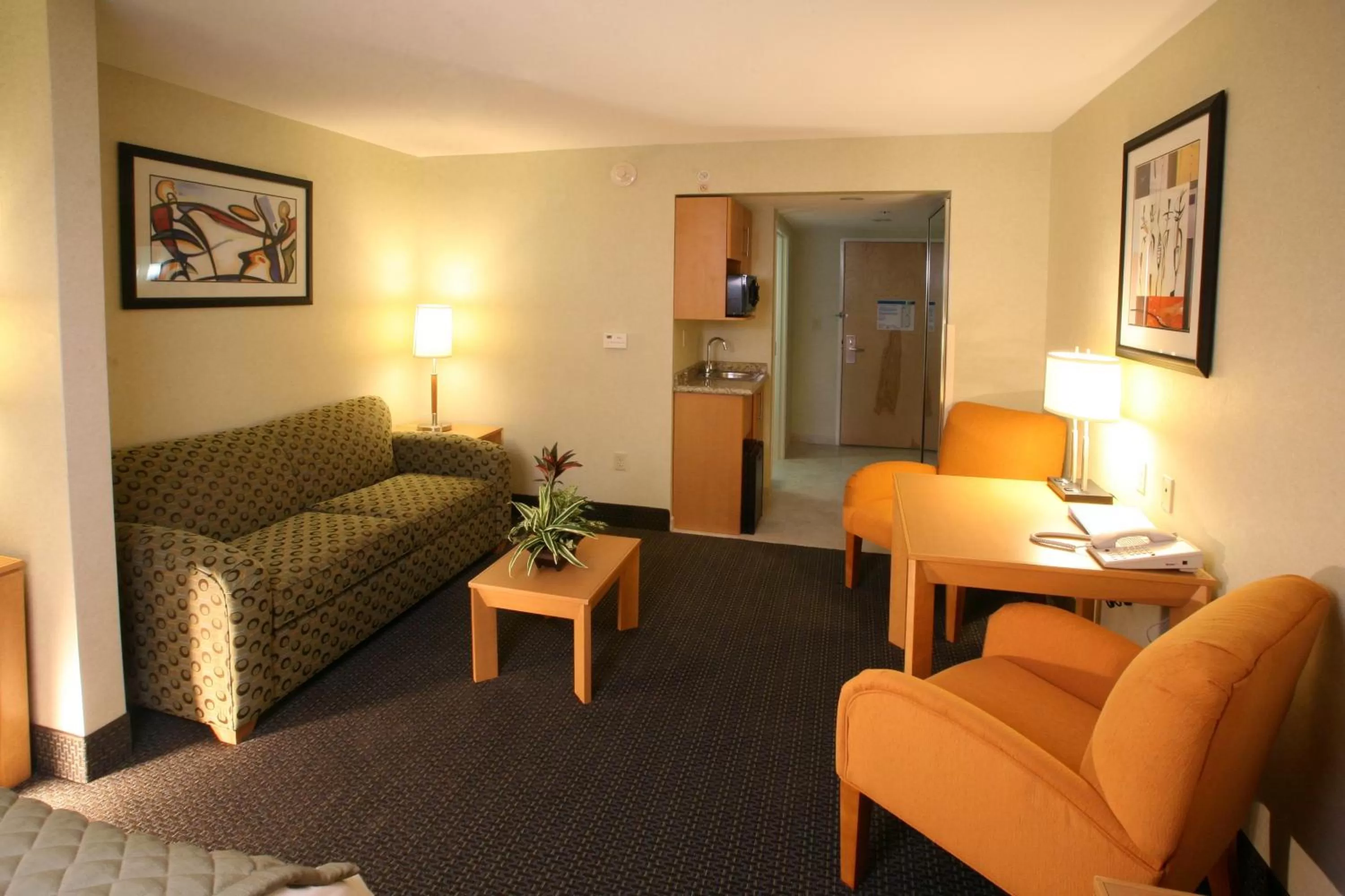 Photo of the whole room in Holiday Inn Express & Suites Monterrey Aeropuerto by IHG