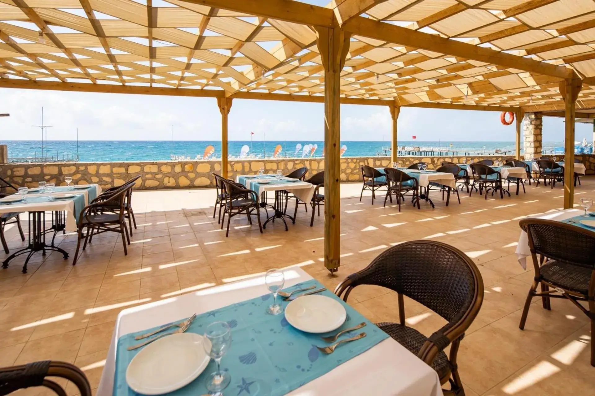 Beach, Restaurant/Places to Eat in Club Mirabell Hotel