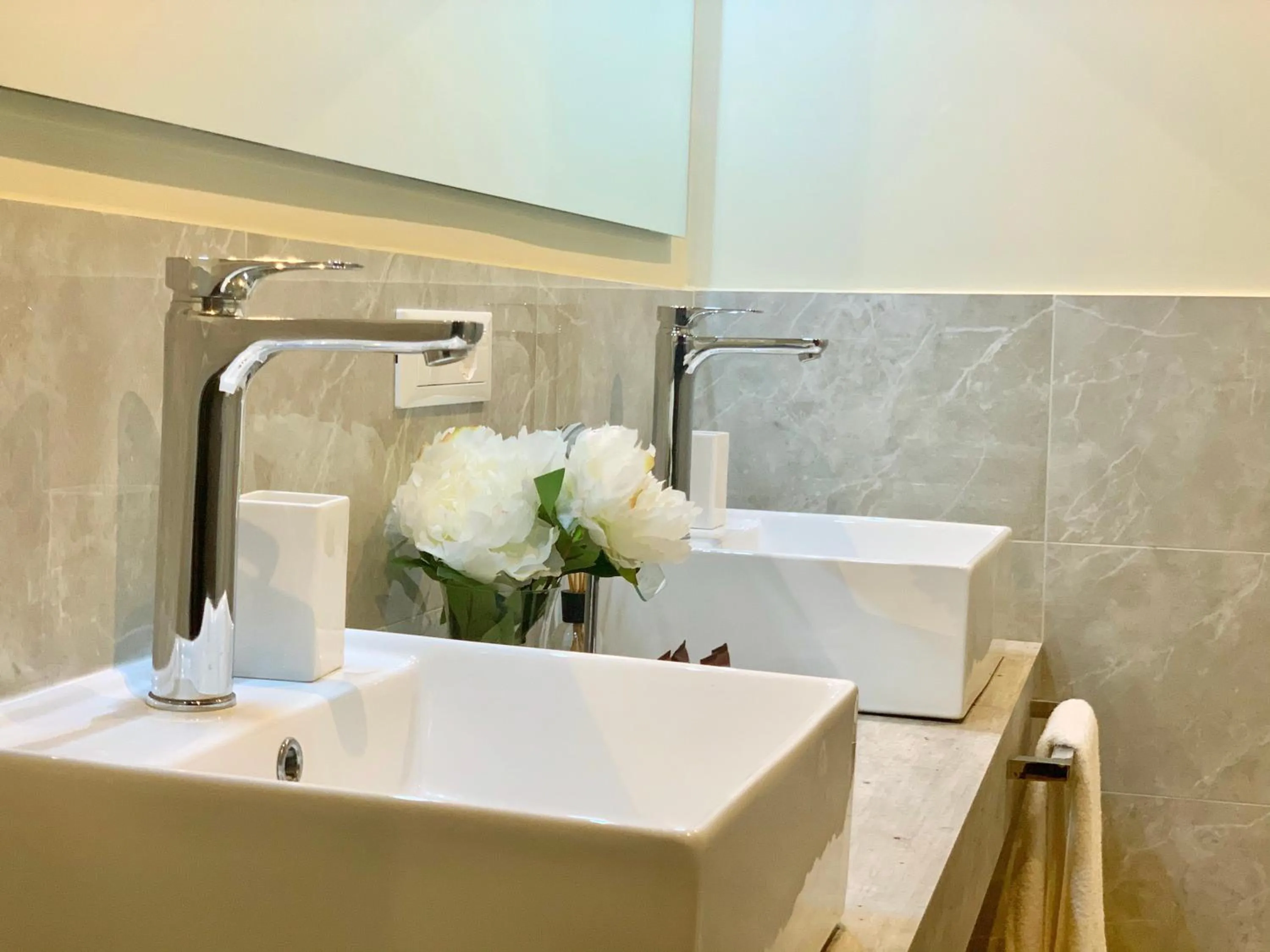 Bathroom in INTO the heart of MILAN Aparthotel