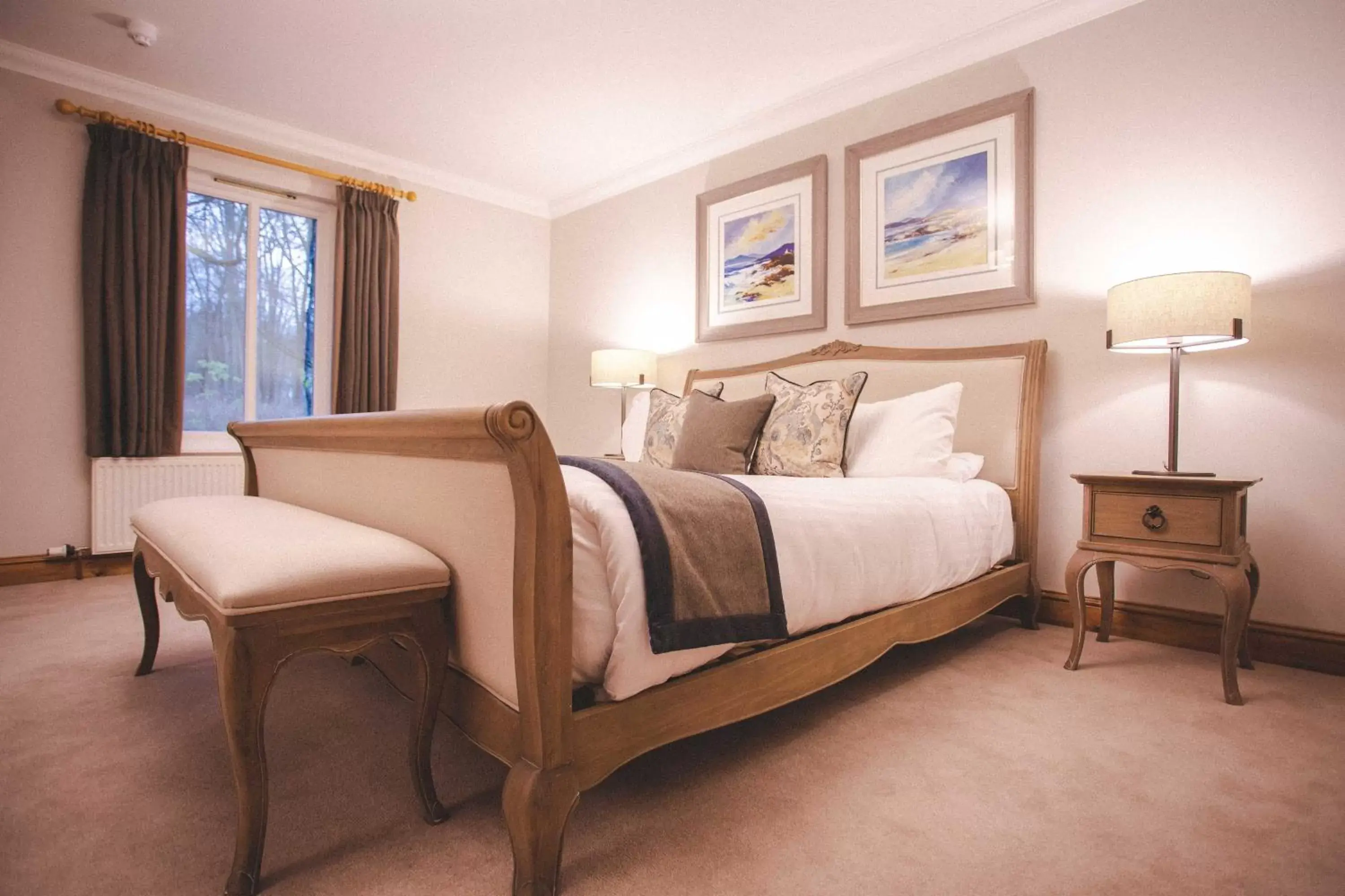 Bed in Meldrum House Hotel Golf And Country Estate