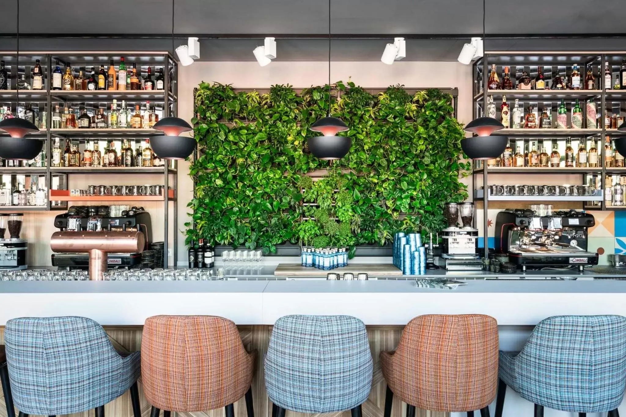 Lounge or bar in FREIgeist Göttingen Innenstadt, A Member of Design Hotels Lounge or bar in FREIgeist Göttingen Innenstadt, A Member of Design Hotels