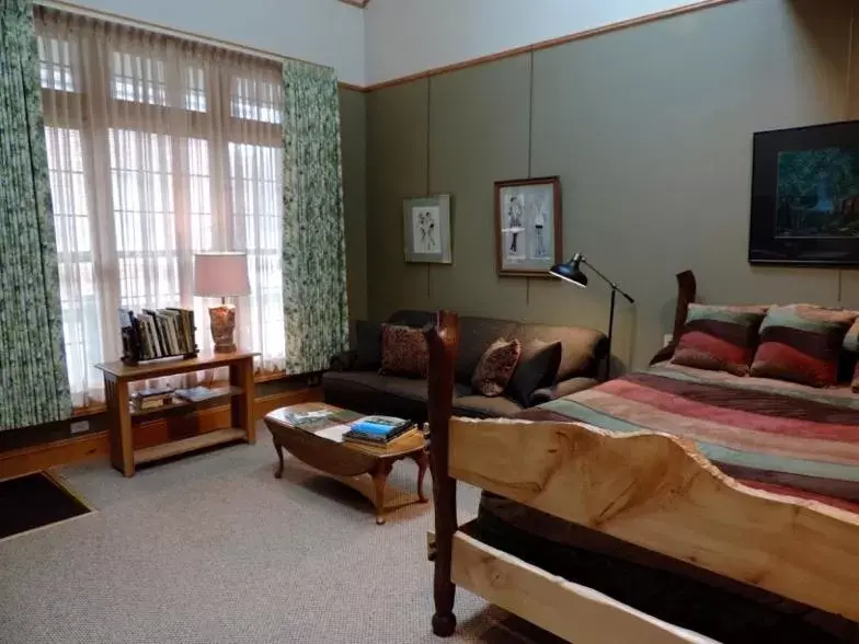 Seating Area in Abe's Spring Street Guest House