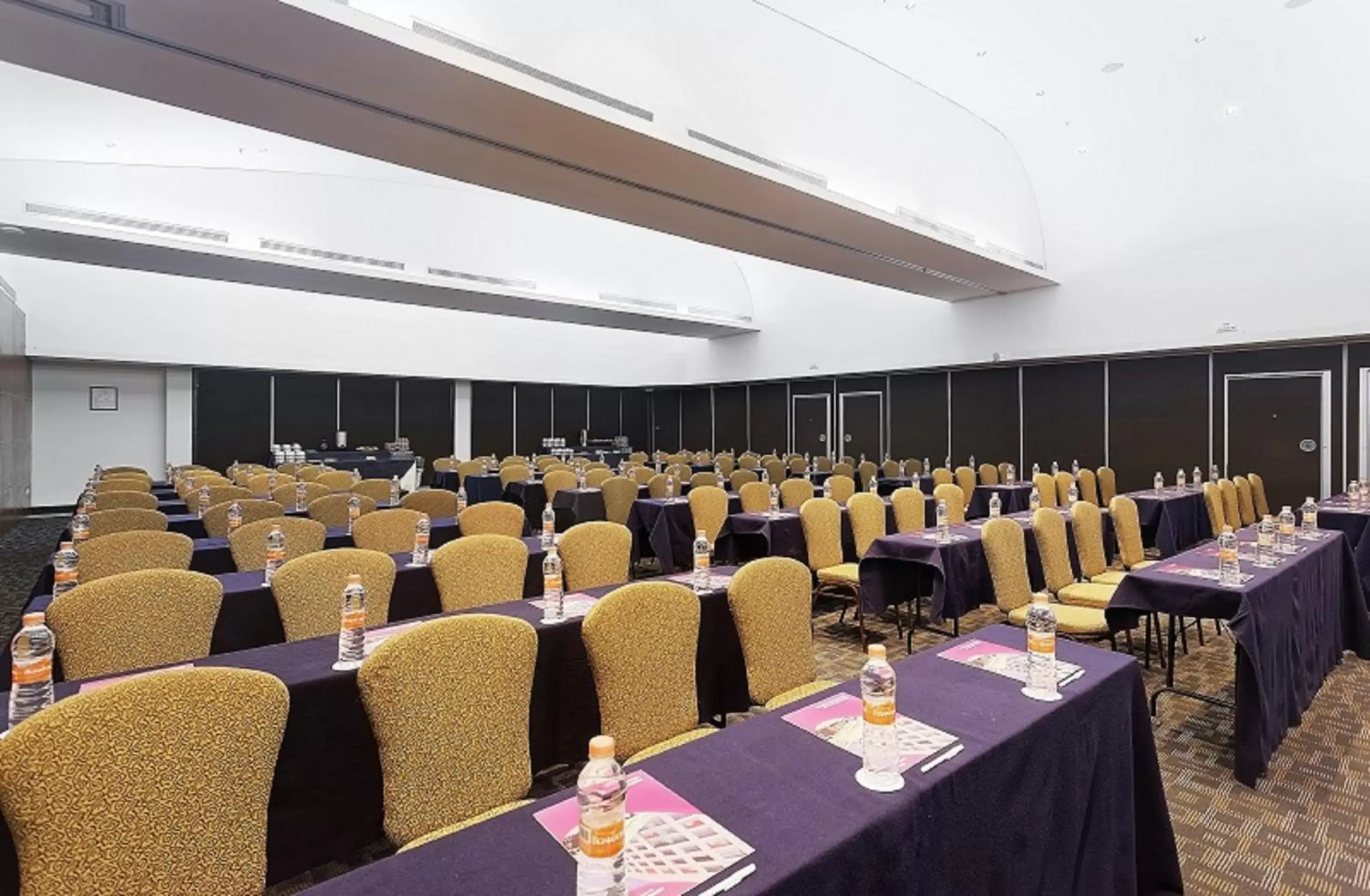 Meeting/conference room in Crowne Plaza Villahermosa, an IHG Hotel