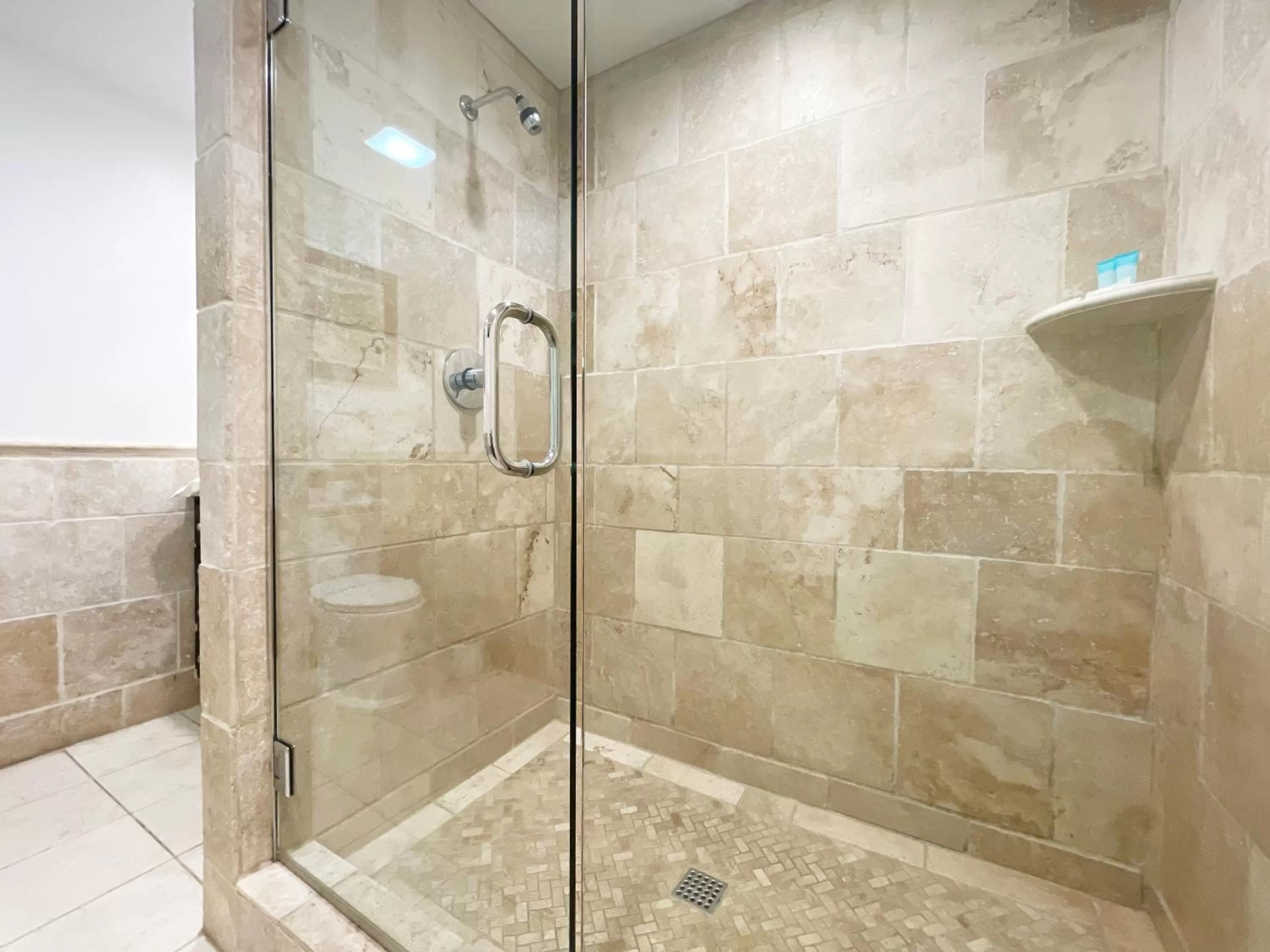 Bathroom in Catalina Courtyard Suites