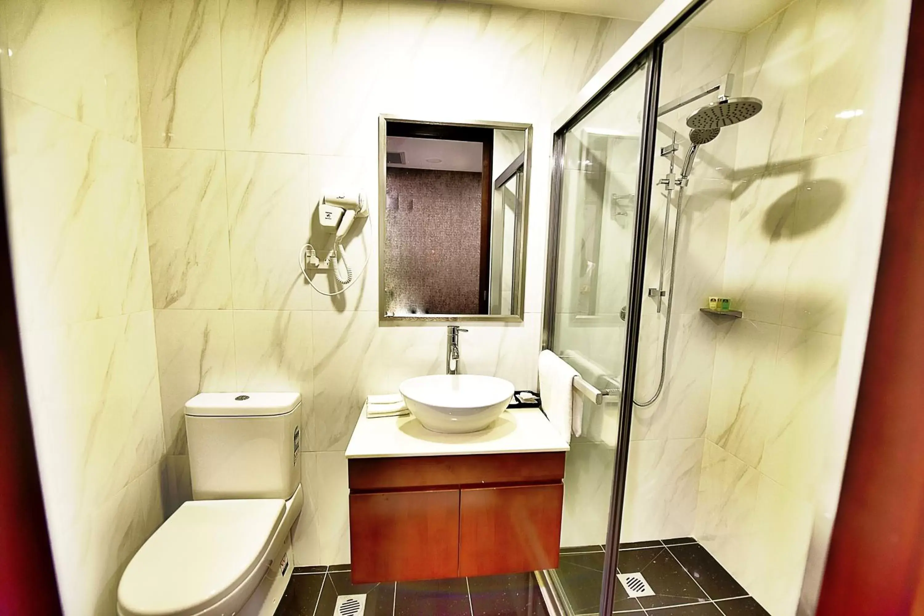 Bathroom in Megaboom City Hotel