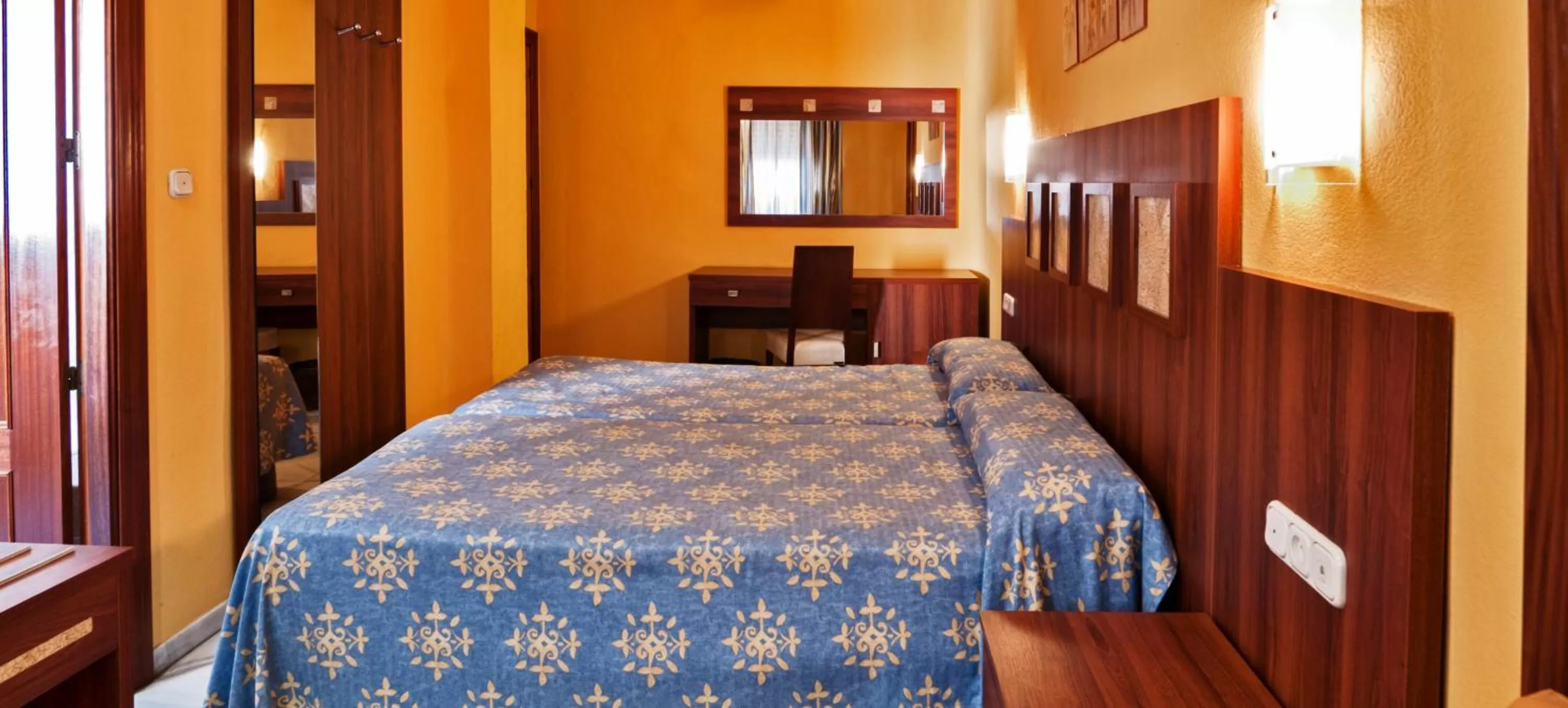 Bed in Hotel Nuevo Palas