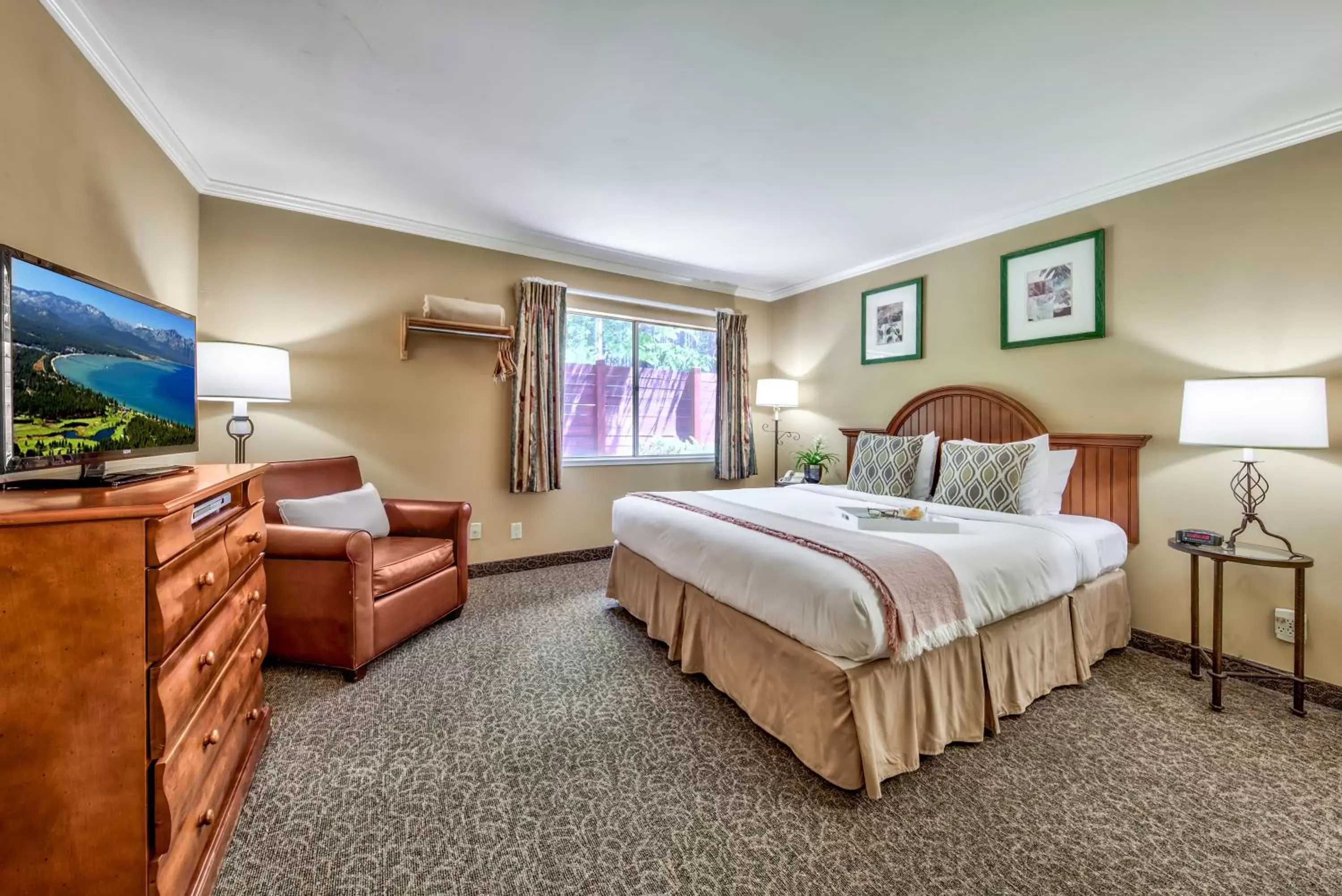 Bedroom in Forest Suites Resort at the Heavenly Village