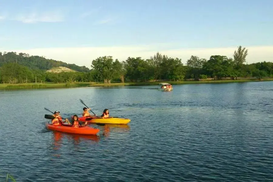 Canoeing in Amverton Cove Golf & Island Resort