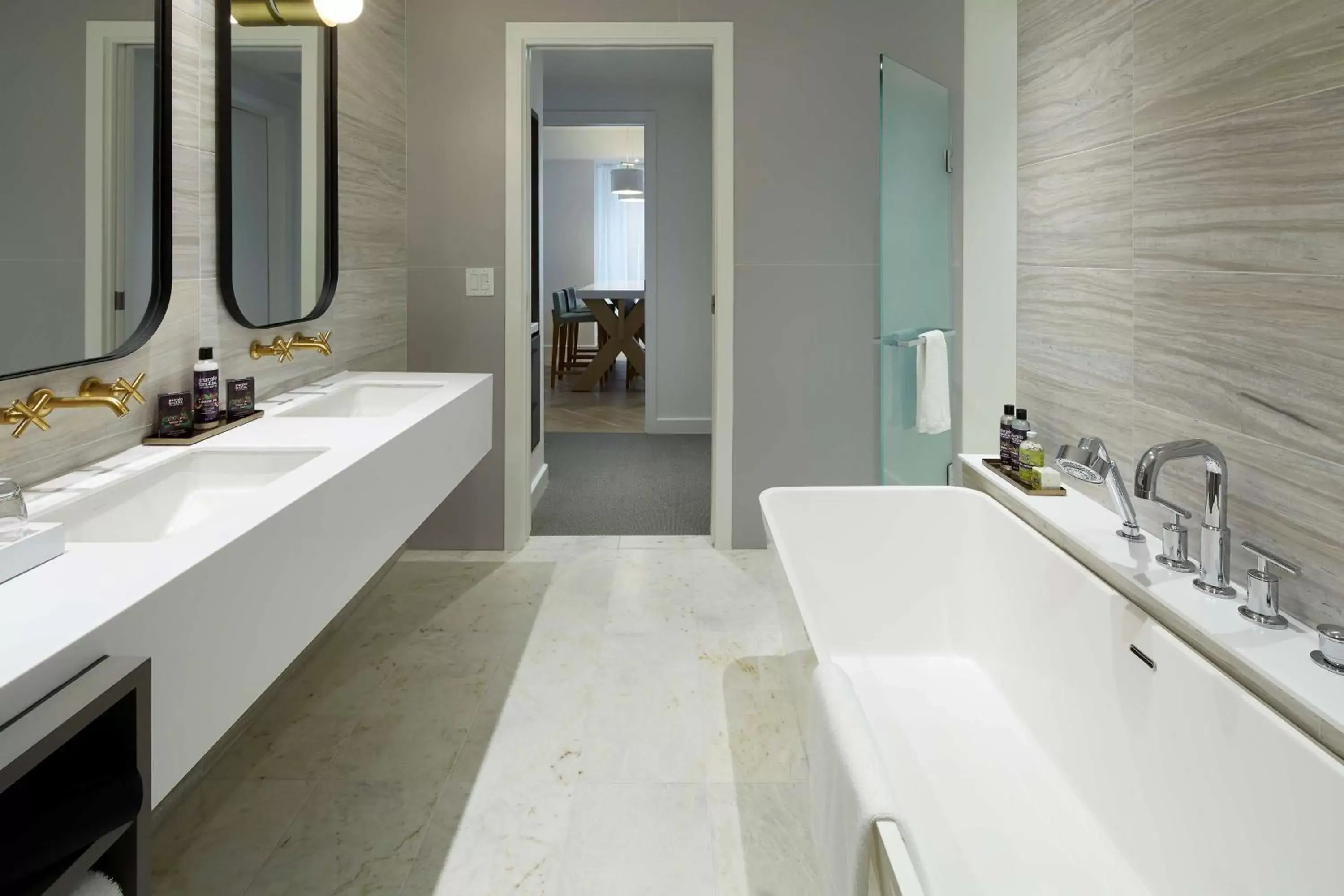 Photo of the whole room, Bathroom in Andaz Ottawa Byward Market-a concept by Hyatt