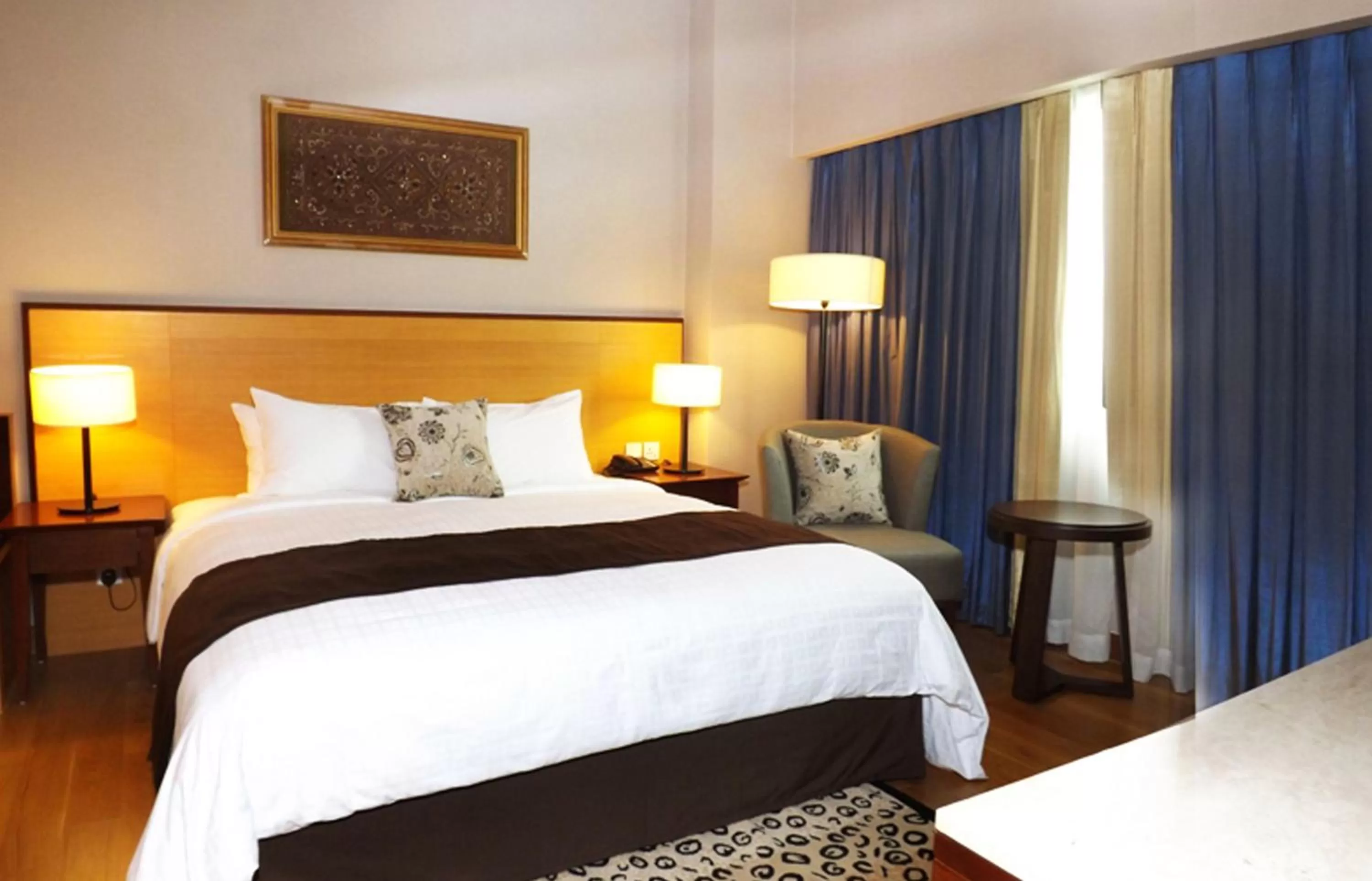 Bed in Summit Parkview Yangon