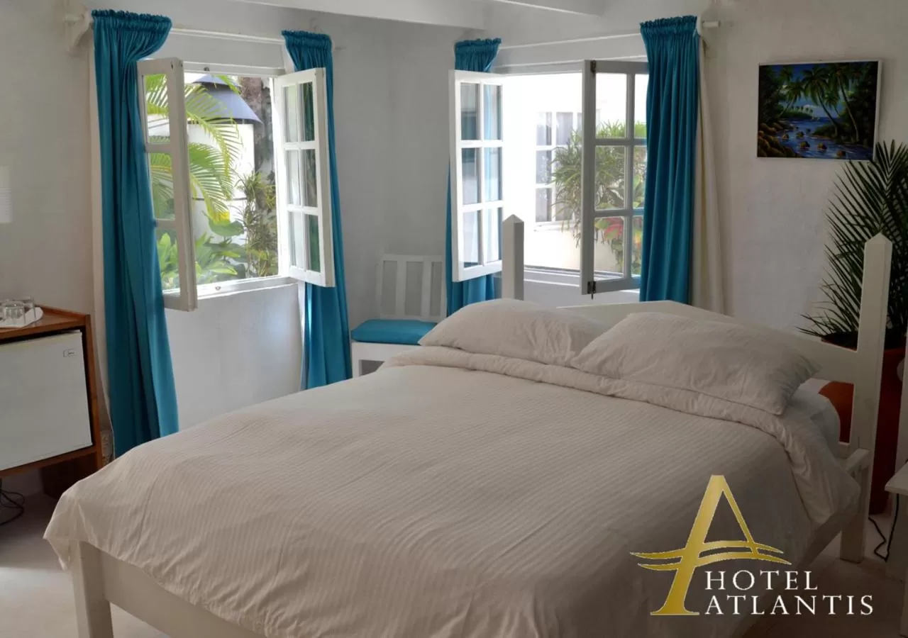 Bedroom, Bed in Hotel Atlantis