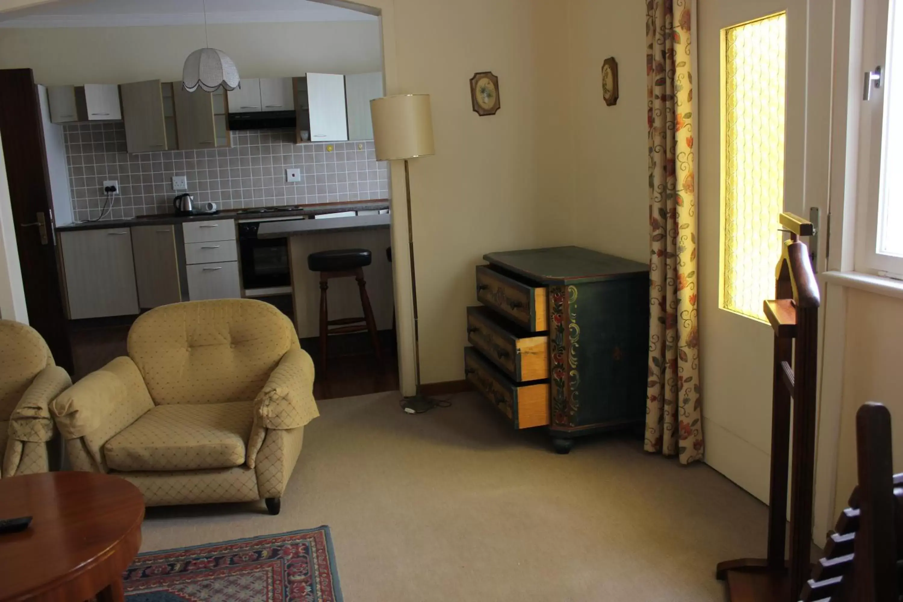 Kitchen or kitchenette, Seating Area in Hansa Hotel Swakopmund