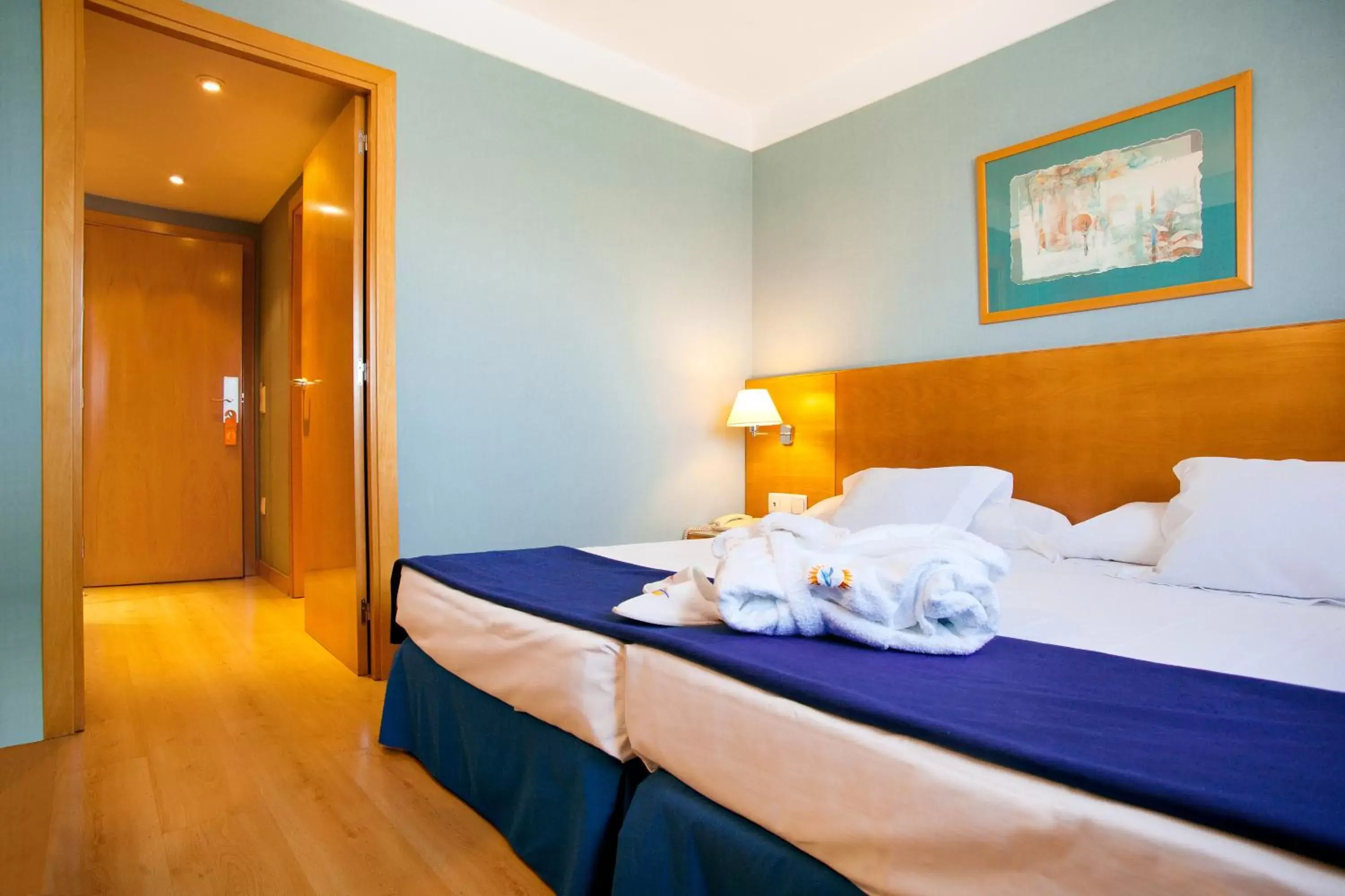 Double or Twin Room with Parking in Globales de los Reyes Double or Twin Room with Parking in Globales de los Reyes