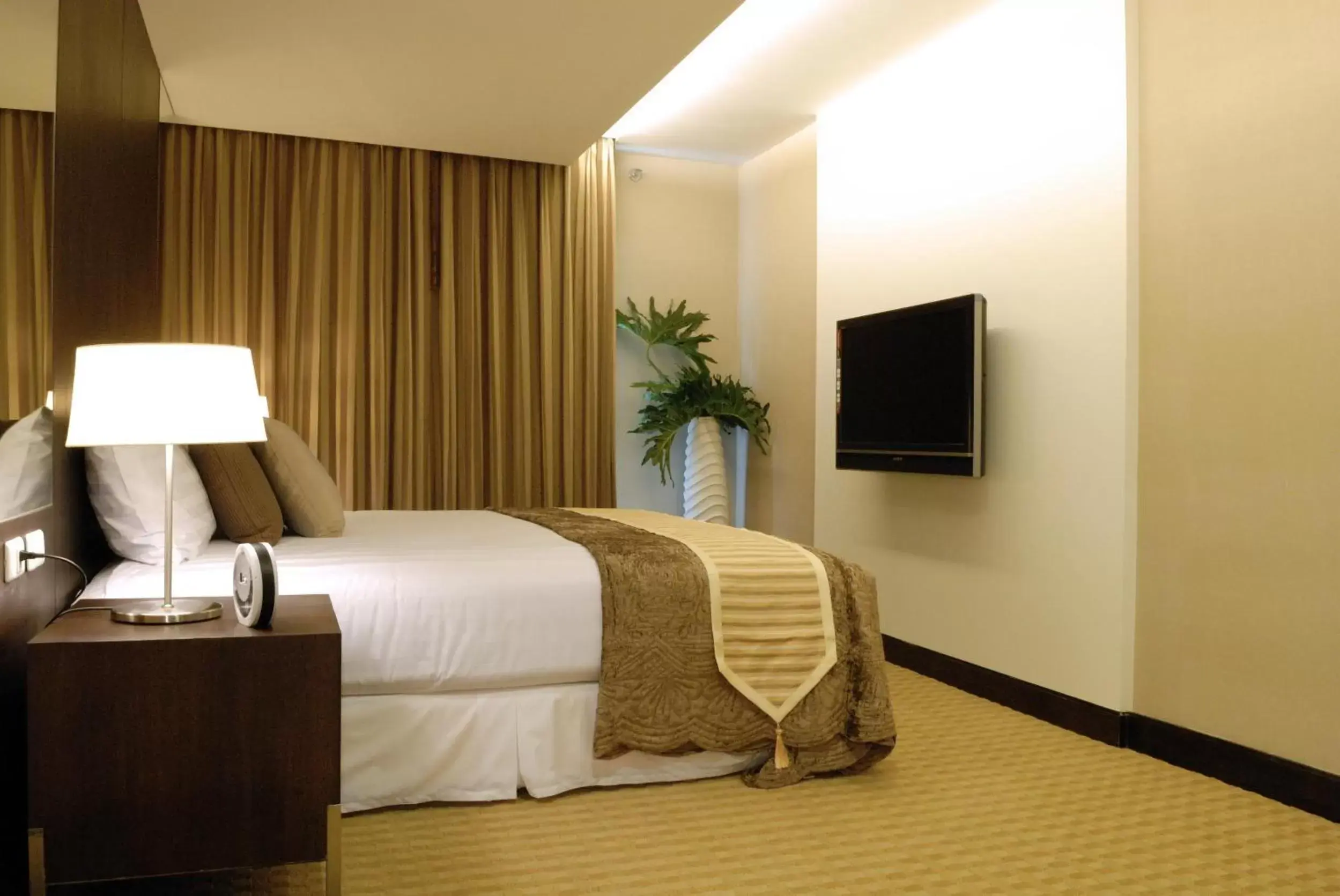Bedroom, Bed in The Narathiwas Hotel & Residence Sathorn Bangkok