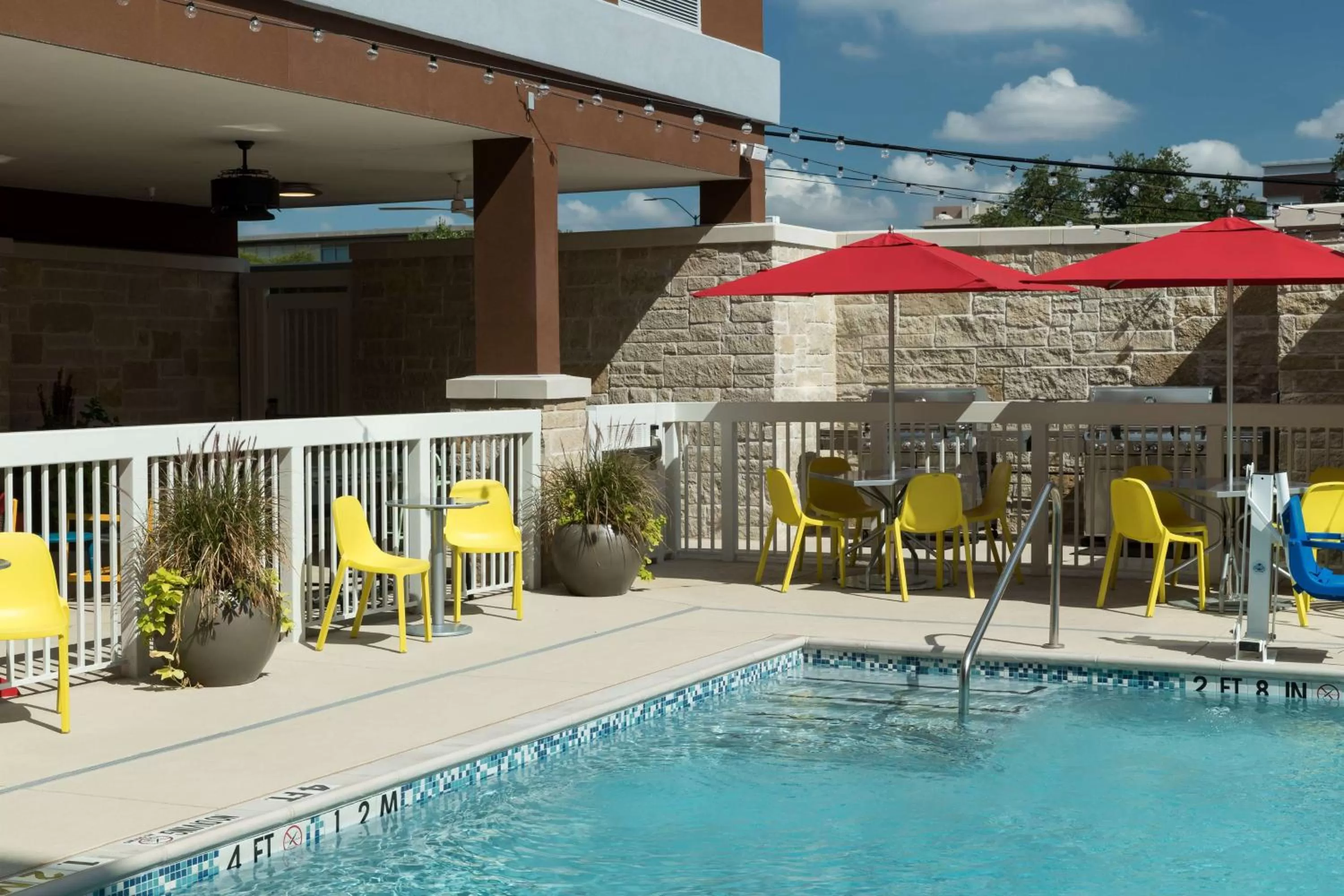 Pool view in Home2 Suites by Hilton Fort Worth Cultural District