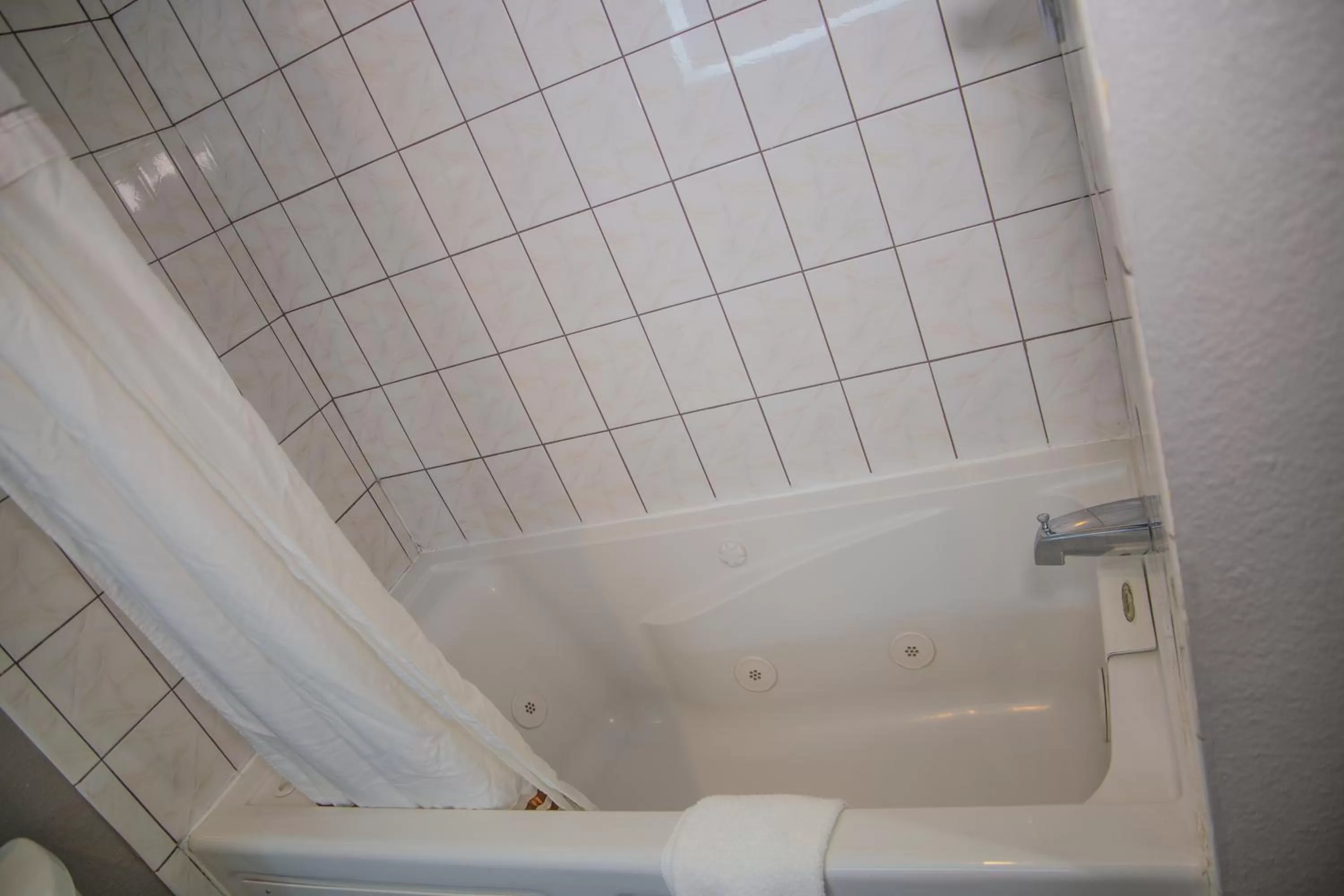 Days Inn by Wyndham Redwood City