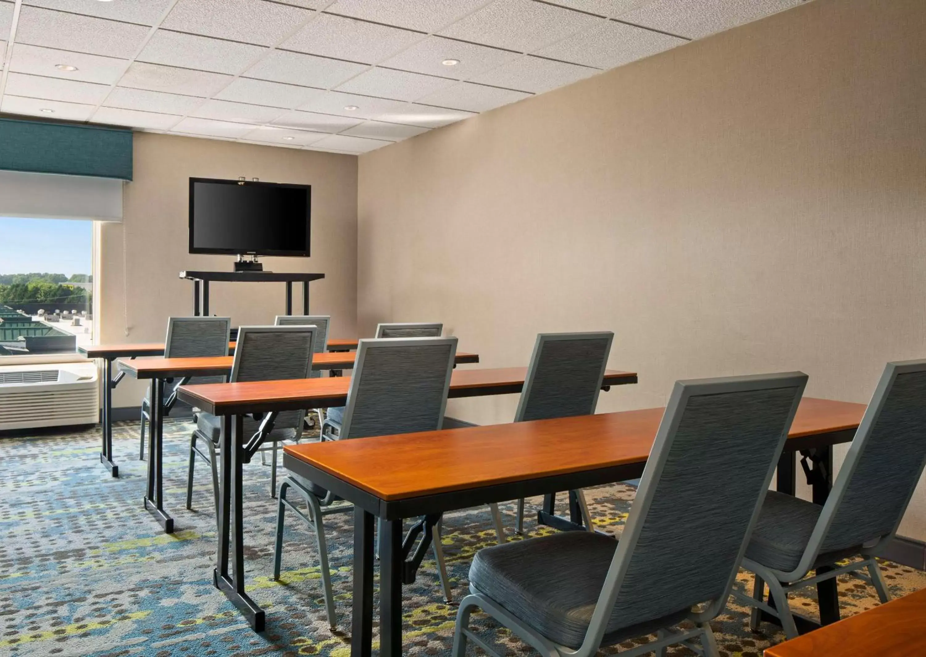 Meeting/conference room in Hampton Inn & Suites Newport News-Airport - Oyster Point Area