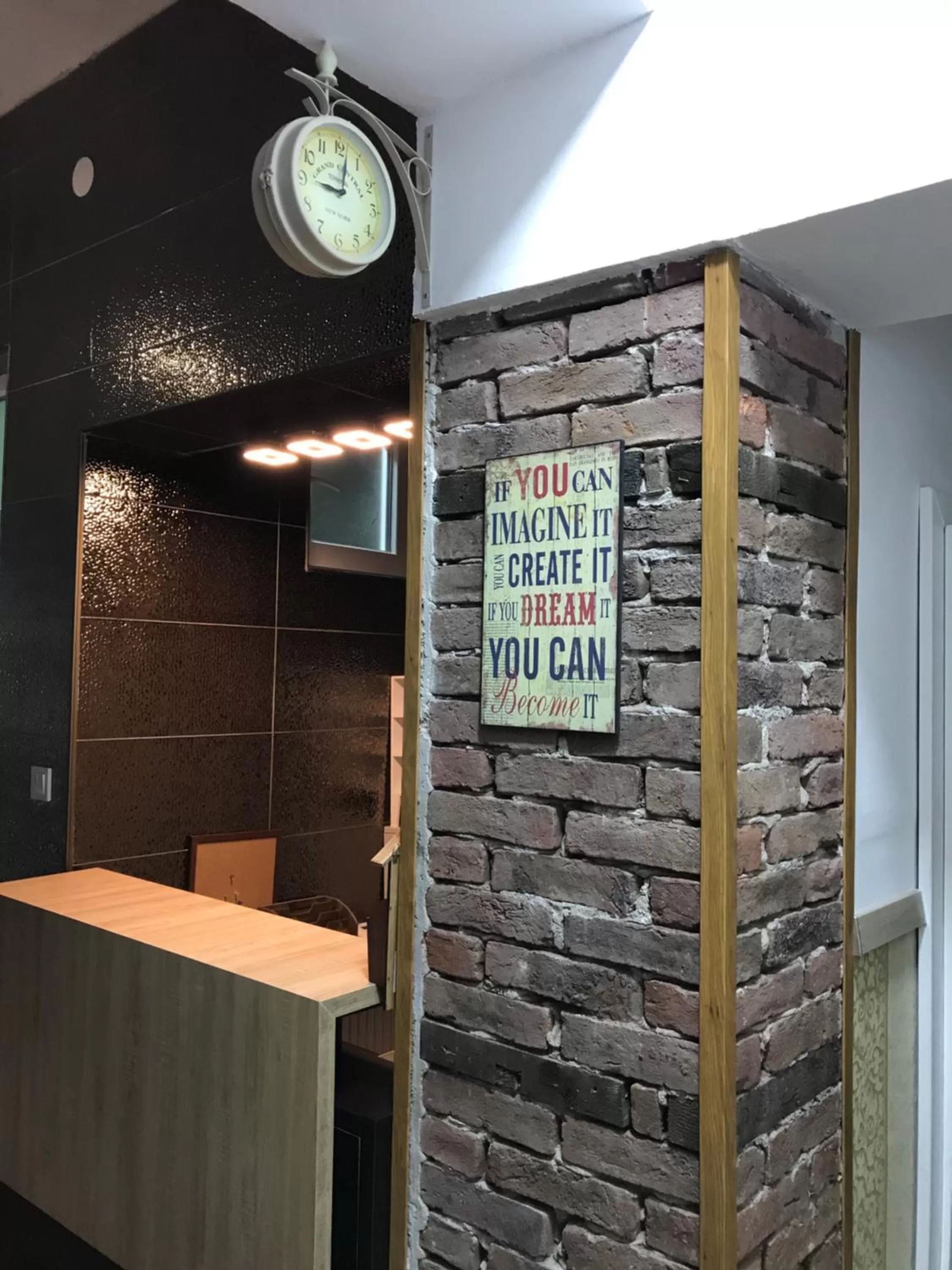 Property building in Villa Nina Hotel & Lounge bar