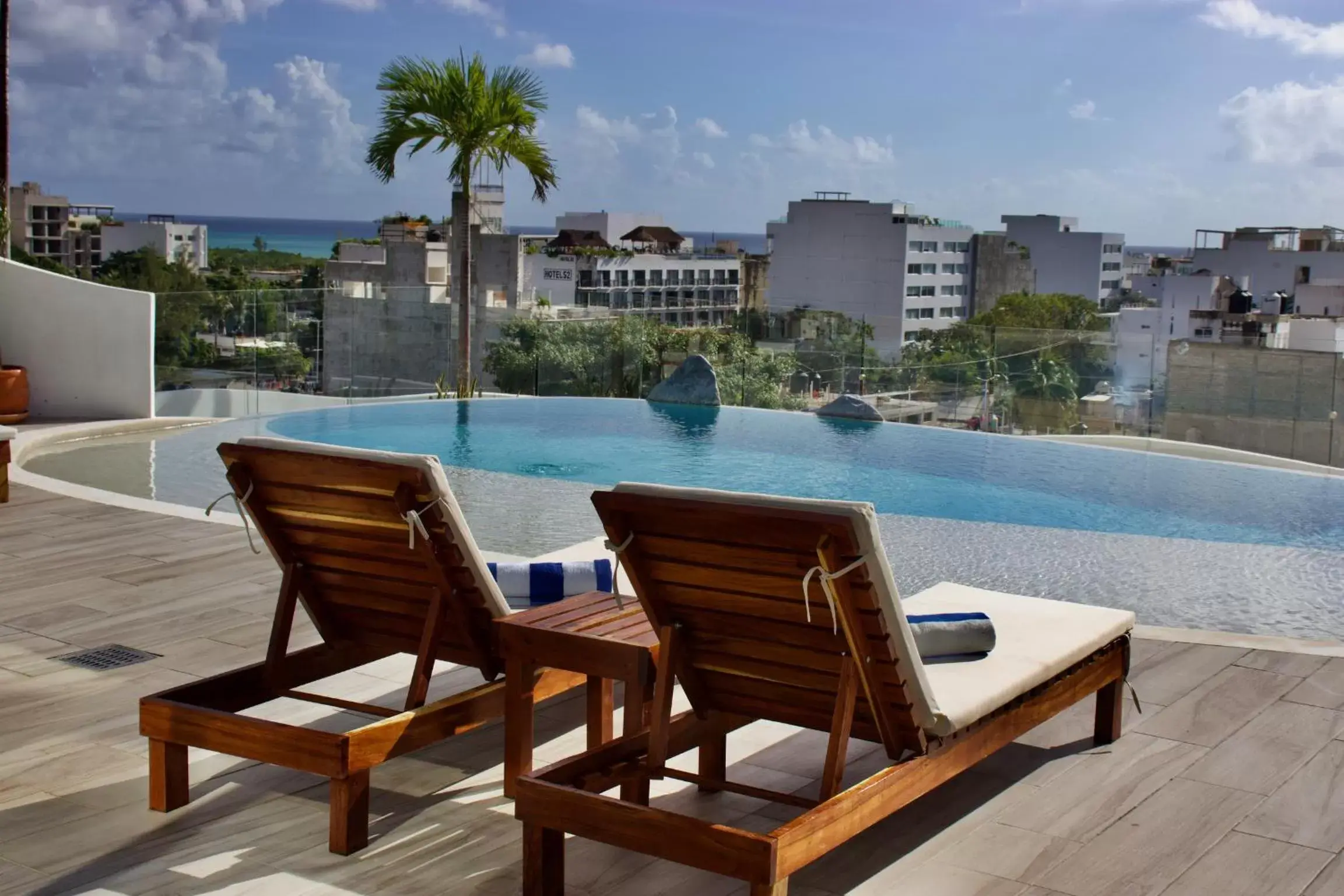 Swimming Pool in Mare Playa del Carmen