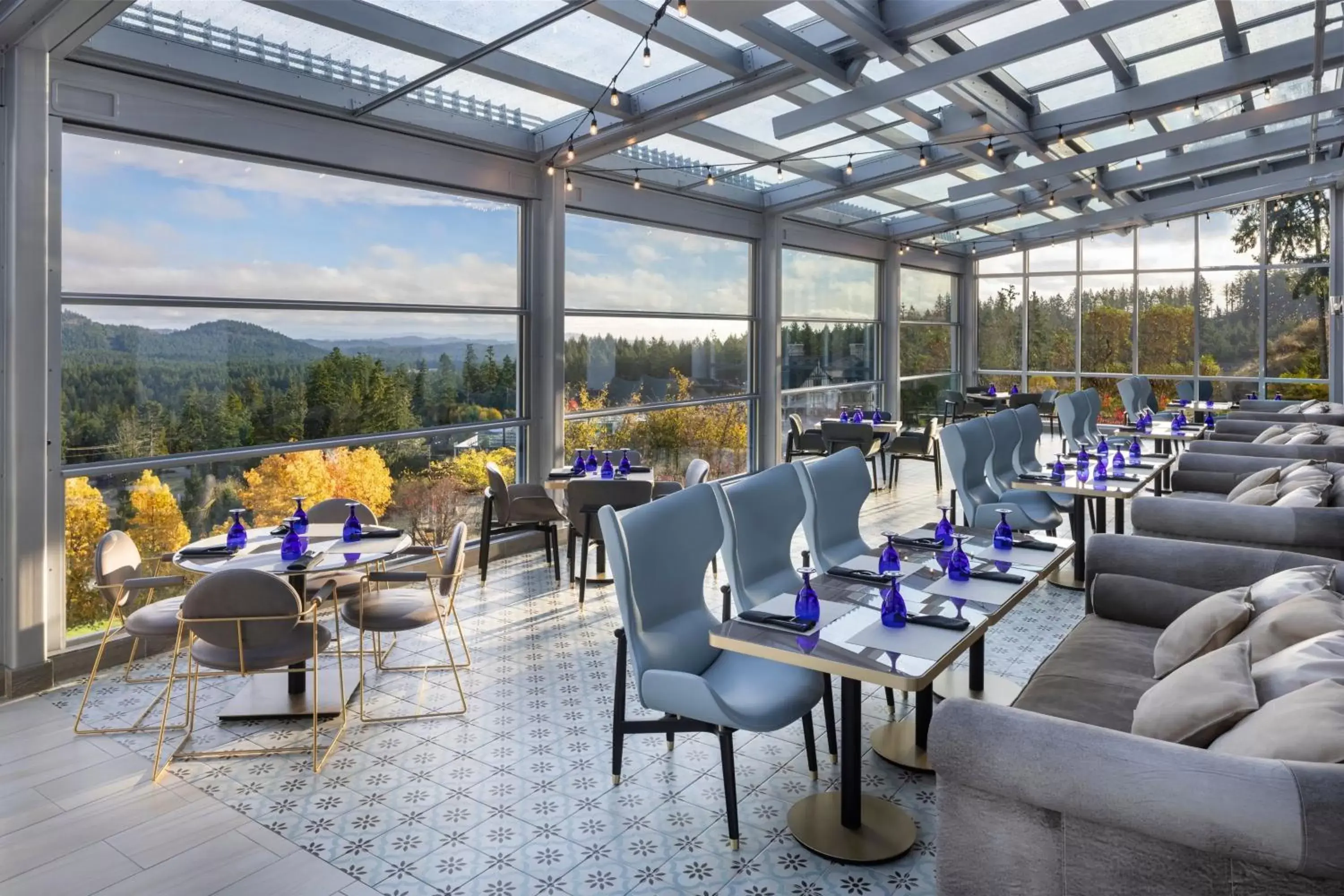 Lounge or bar, Restaurant/Places to Eat in The Westin Bear Mountain Resort & Spa, Victoria