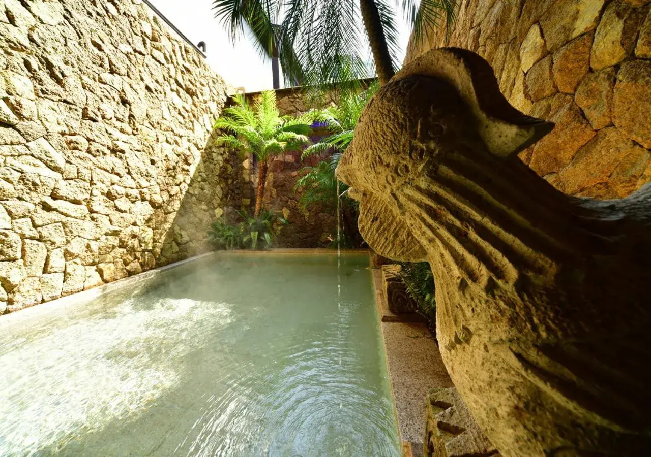 Hot Spring Bath in Balinese onsen ryokan Hakone Airu