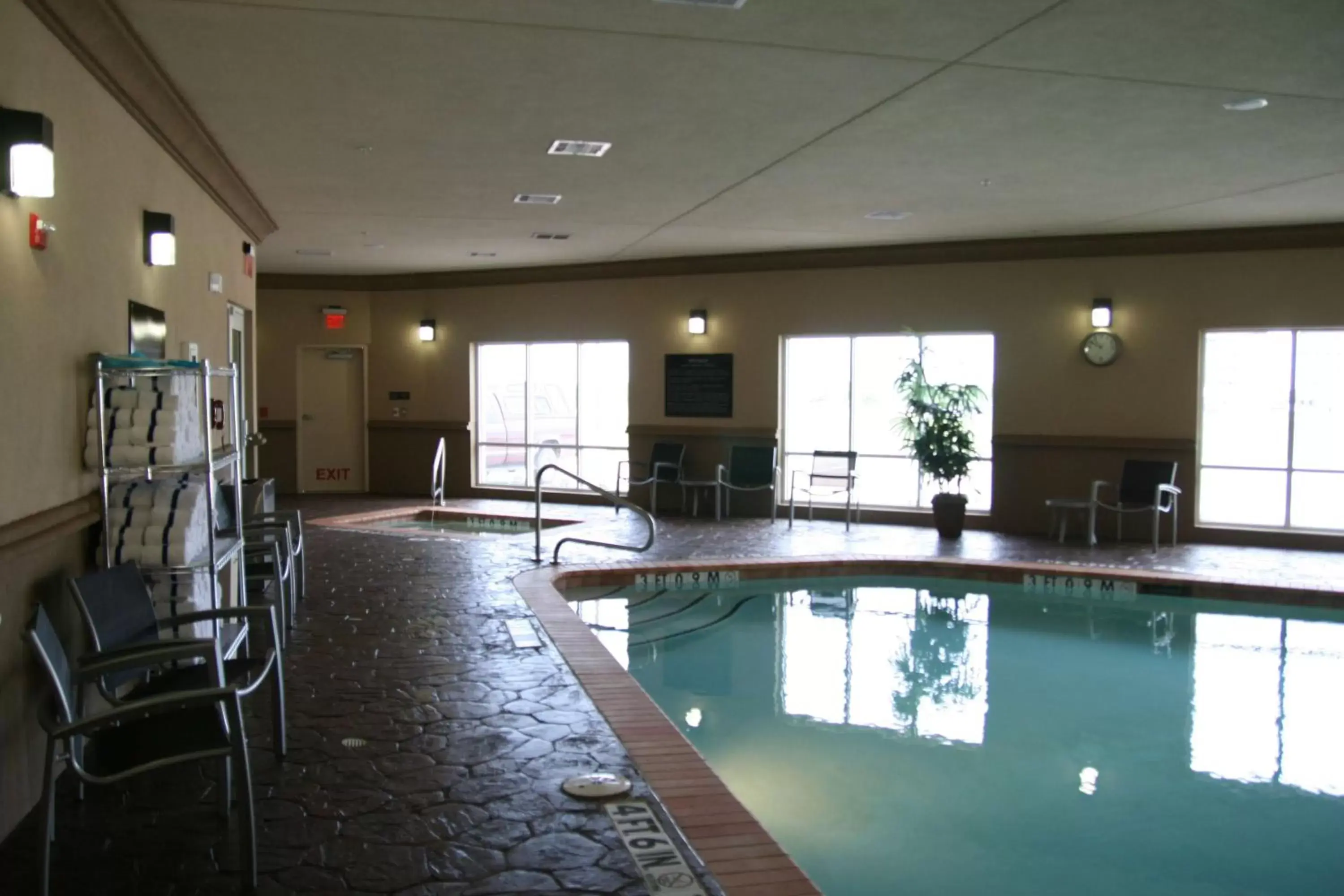 Hot Tub, Swimming Pool in Hampton Inn & Suites Cleburne