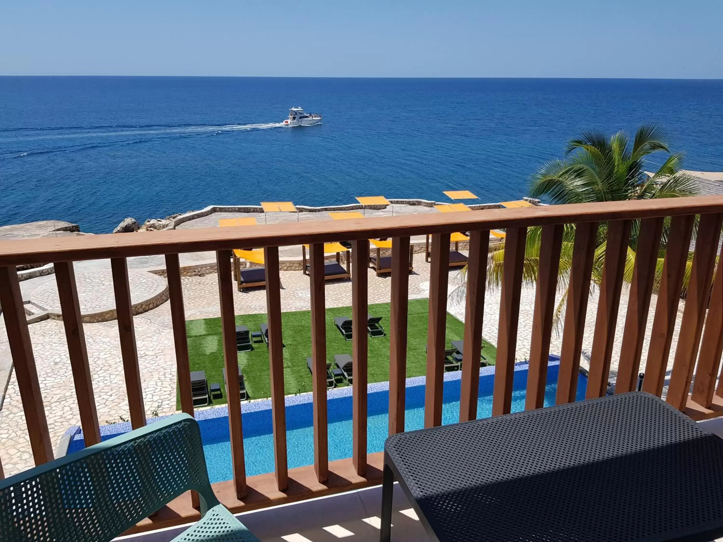 Balcony/Terrace, Sea View in Samsara Cliff Resort & Spa