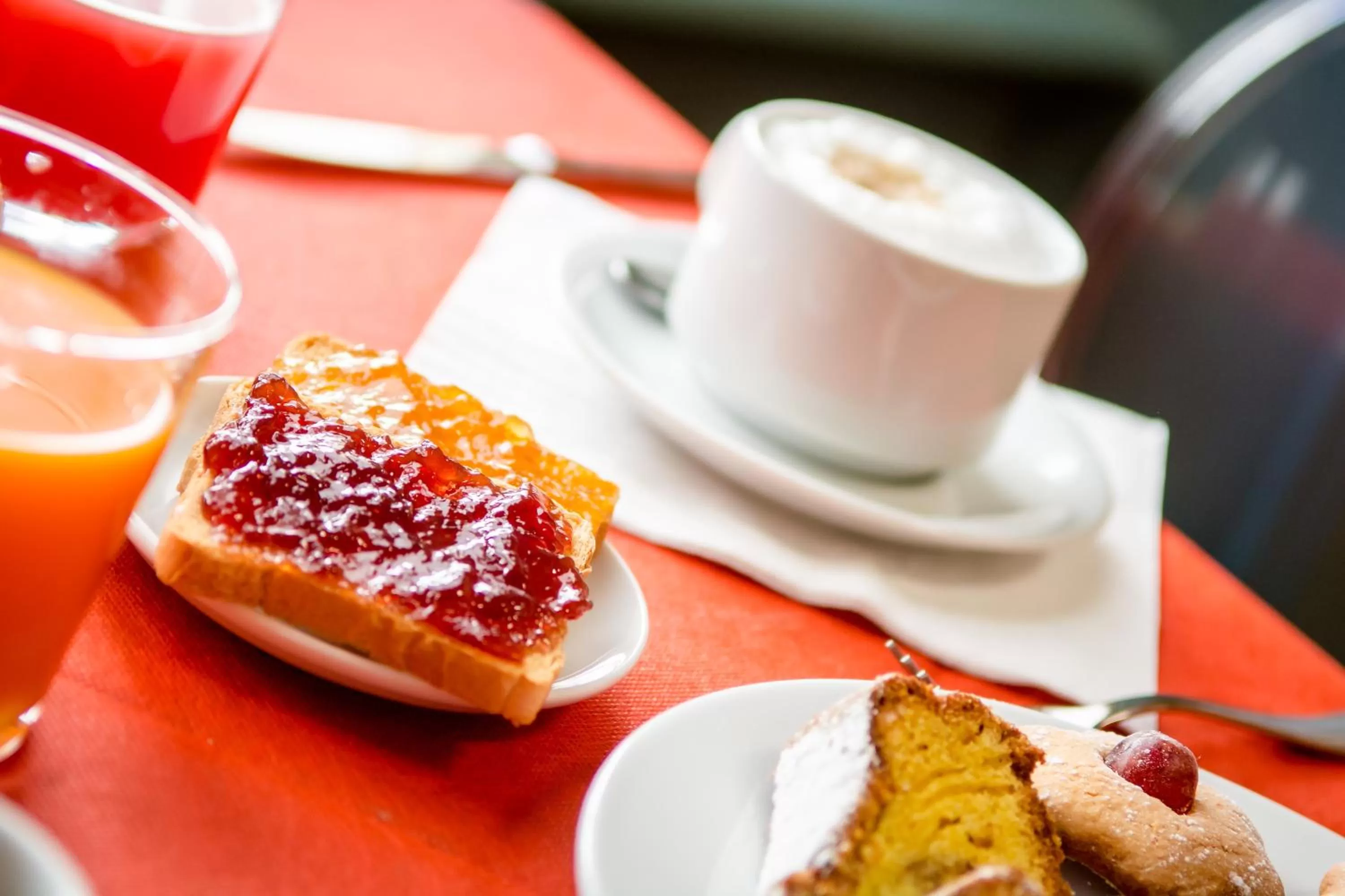 Breakfast in Hotel della Vittoria