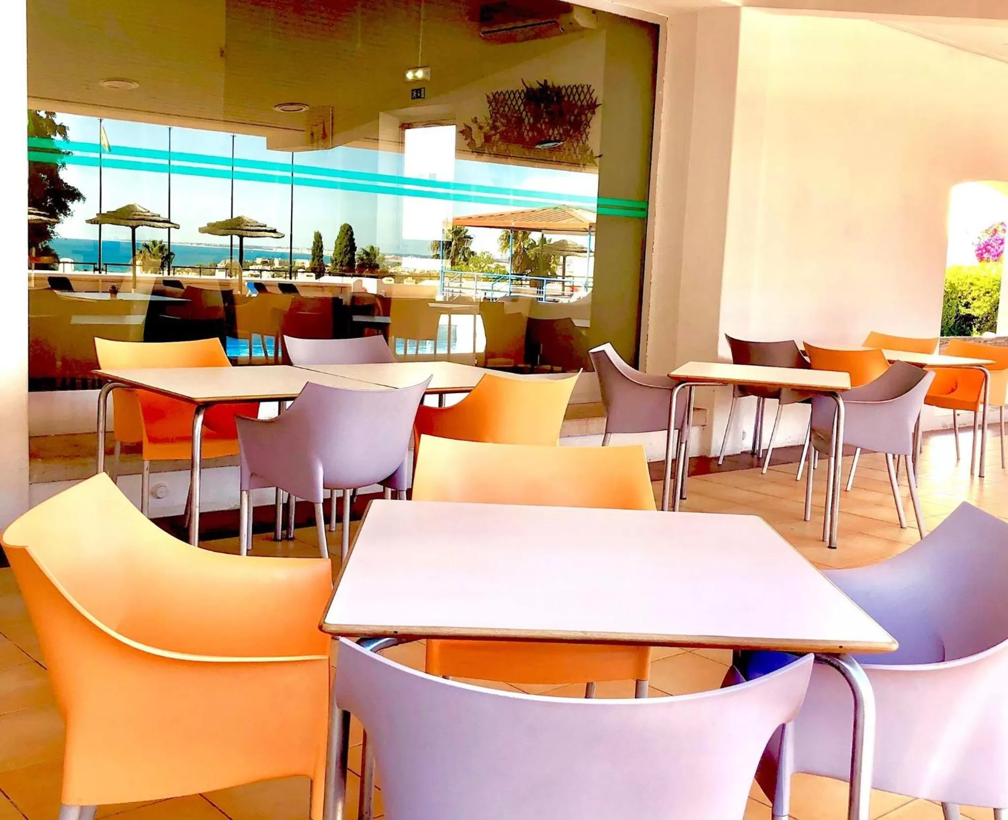 Restaurant/places to eat in Albufeira Jardim by Umbral