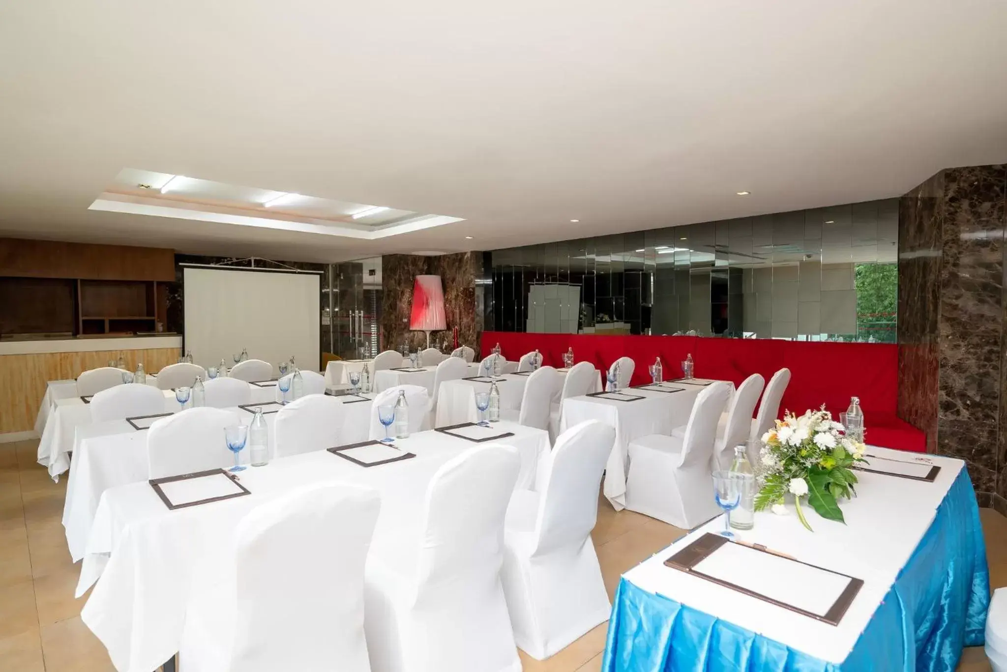 Meeting/conference room in Centara Nova Hotel and Spa Pattaya