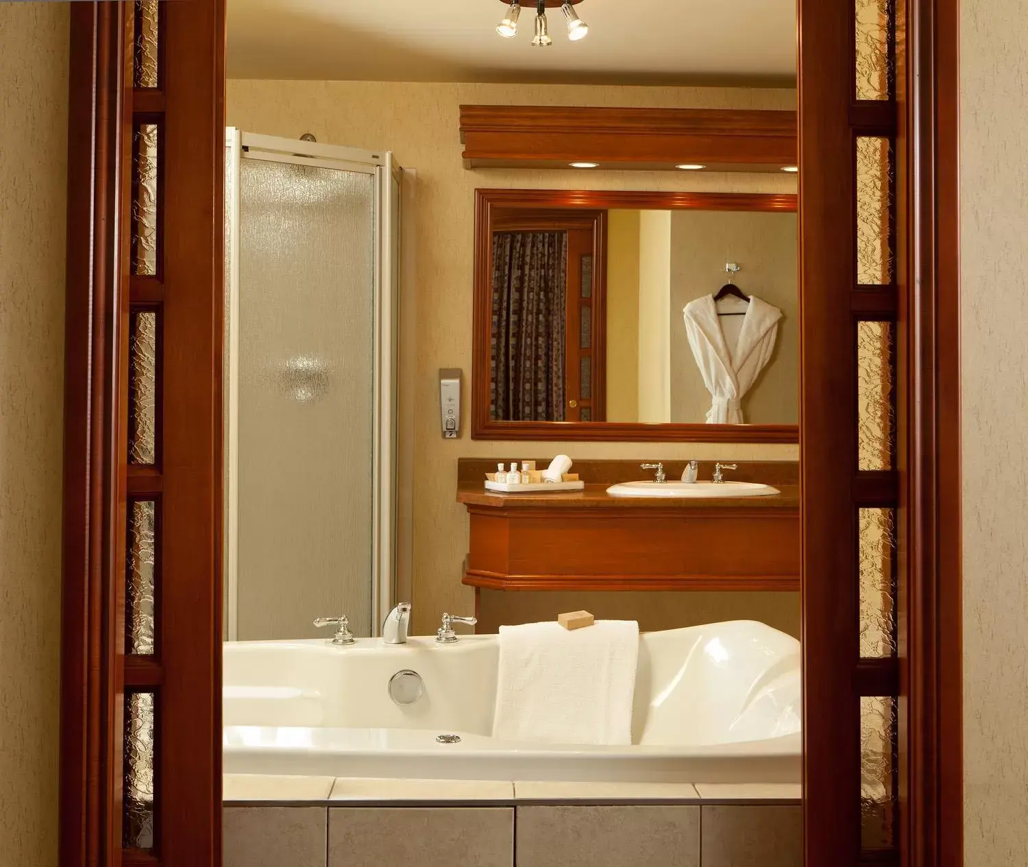 Bathroom in Hotel Chateau Laurier Québec