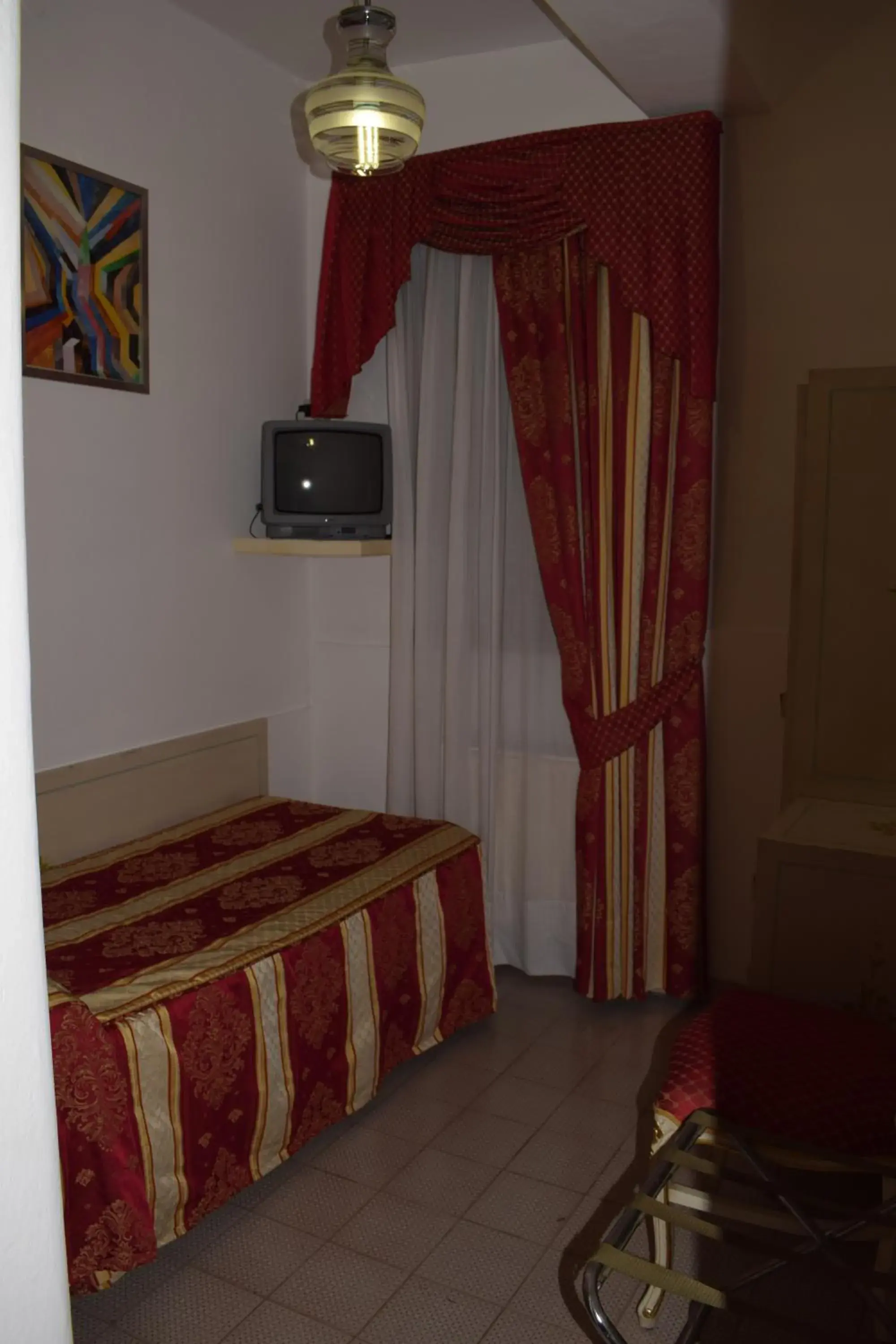 Bed in Albergo Basilea