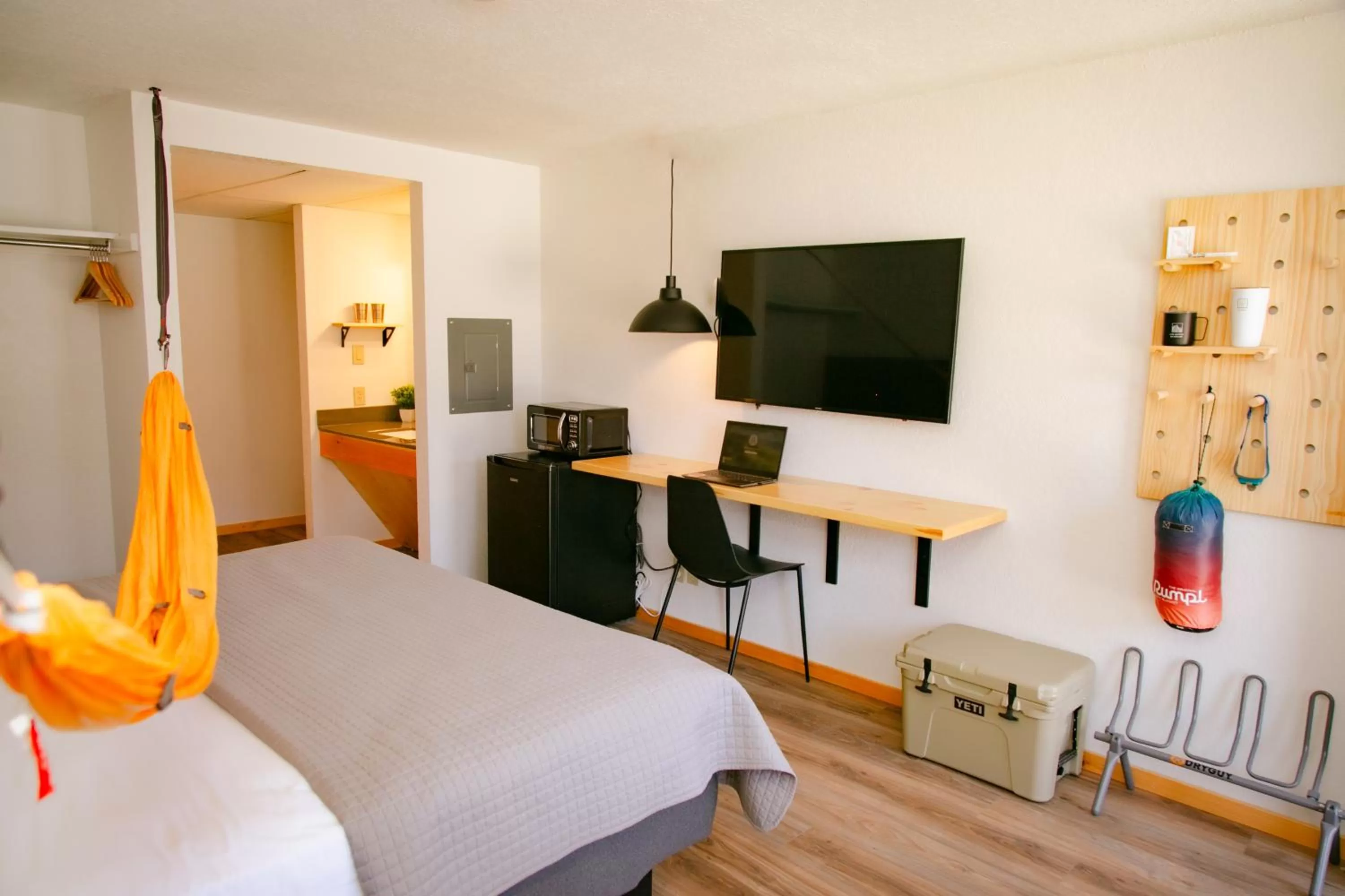 TV and multimedia, Bed in LOGE Wolf Creek