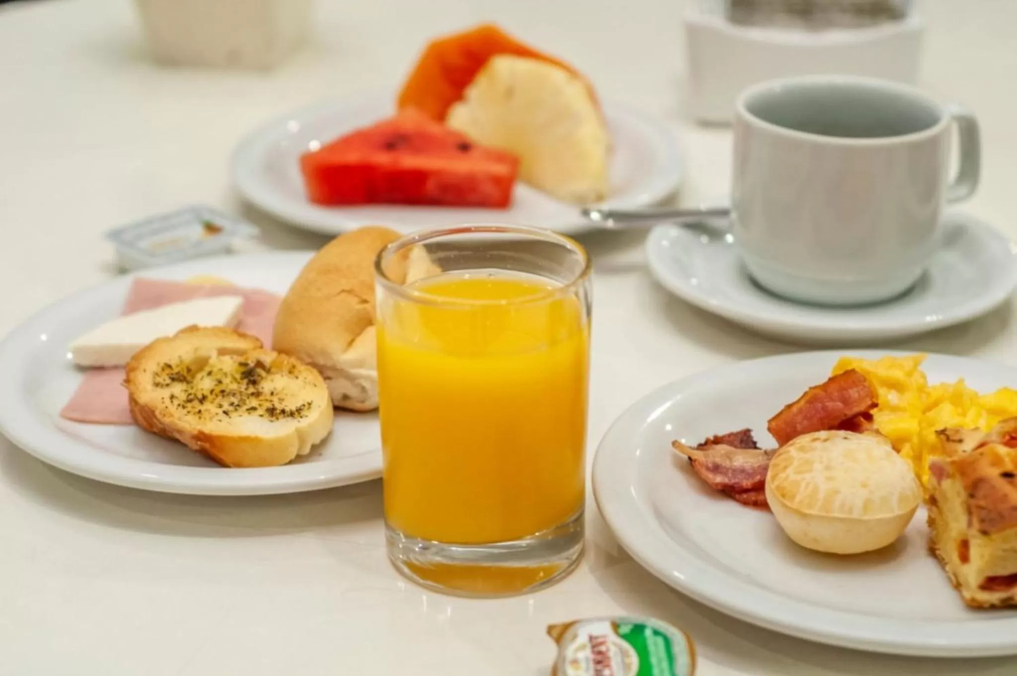 Breakfast in SMART IGUASSU HOTEL
