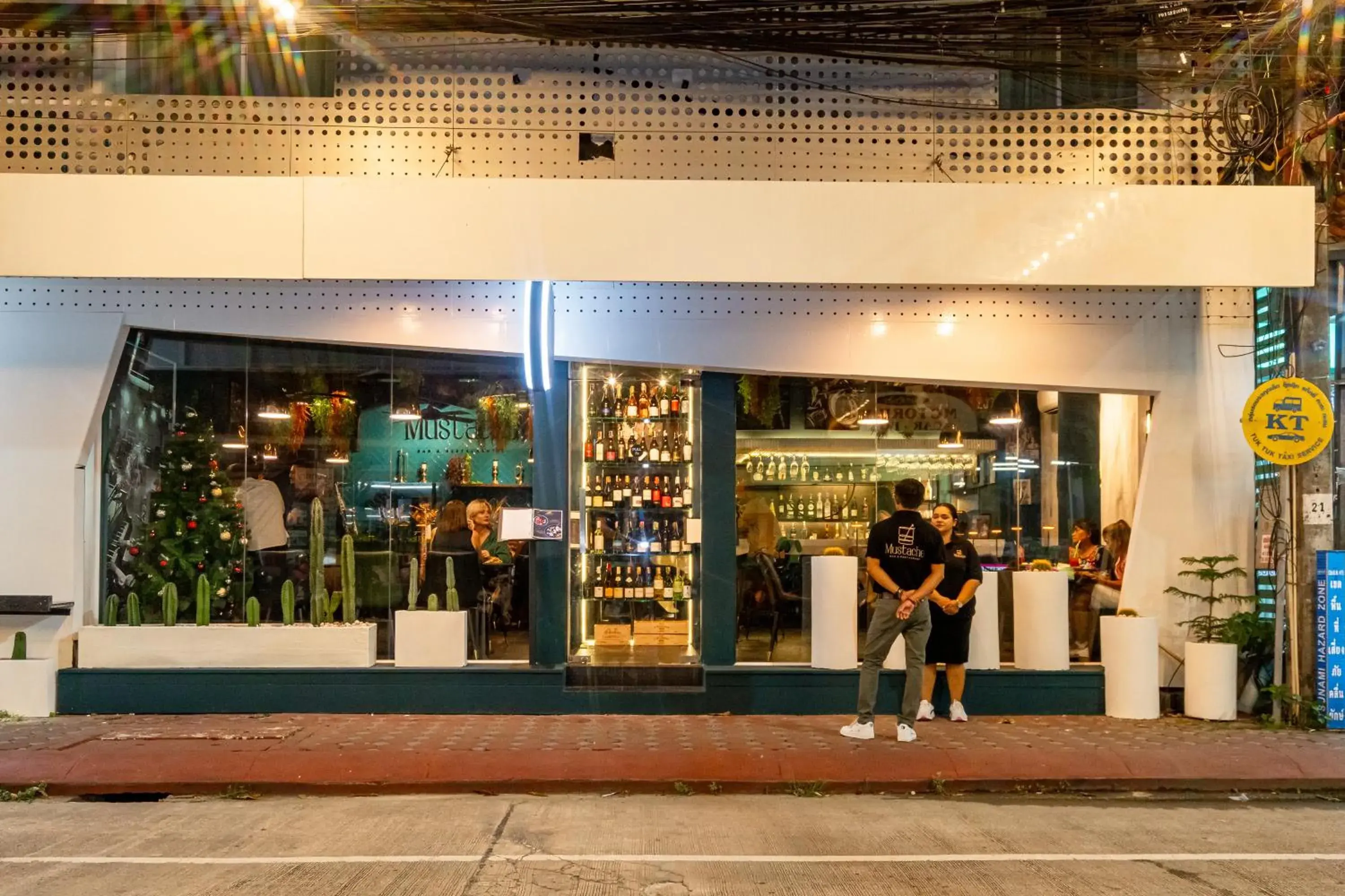 Restaurant/places to eat in The Color Kata Restaurant/places to eat in The Color Kata