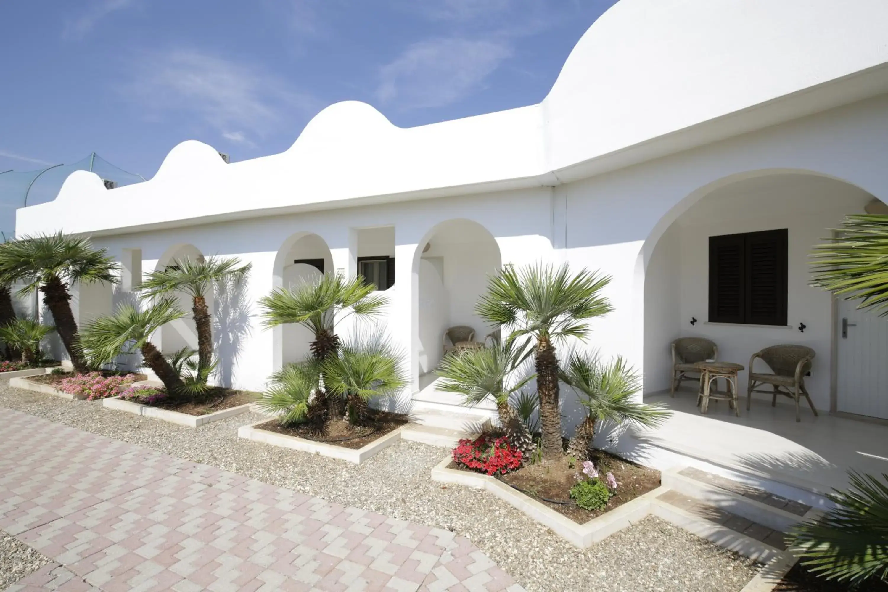 Patio, Property Building in Garden Hotel Ripa