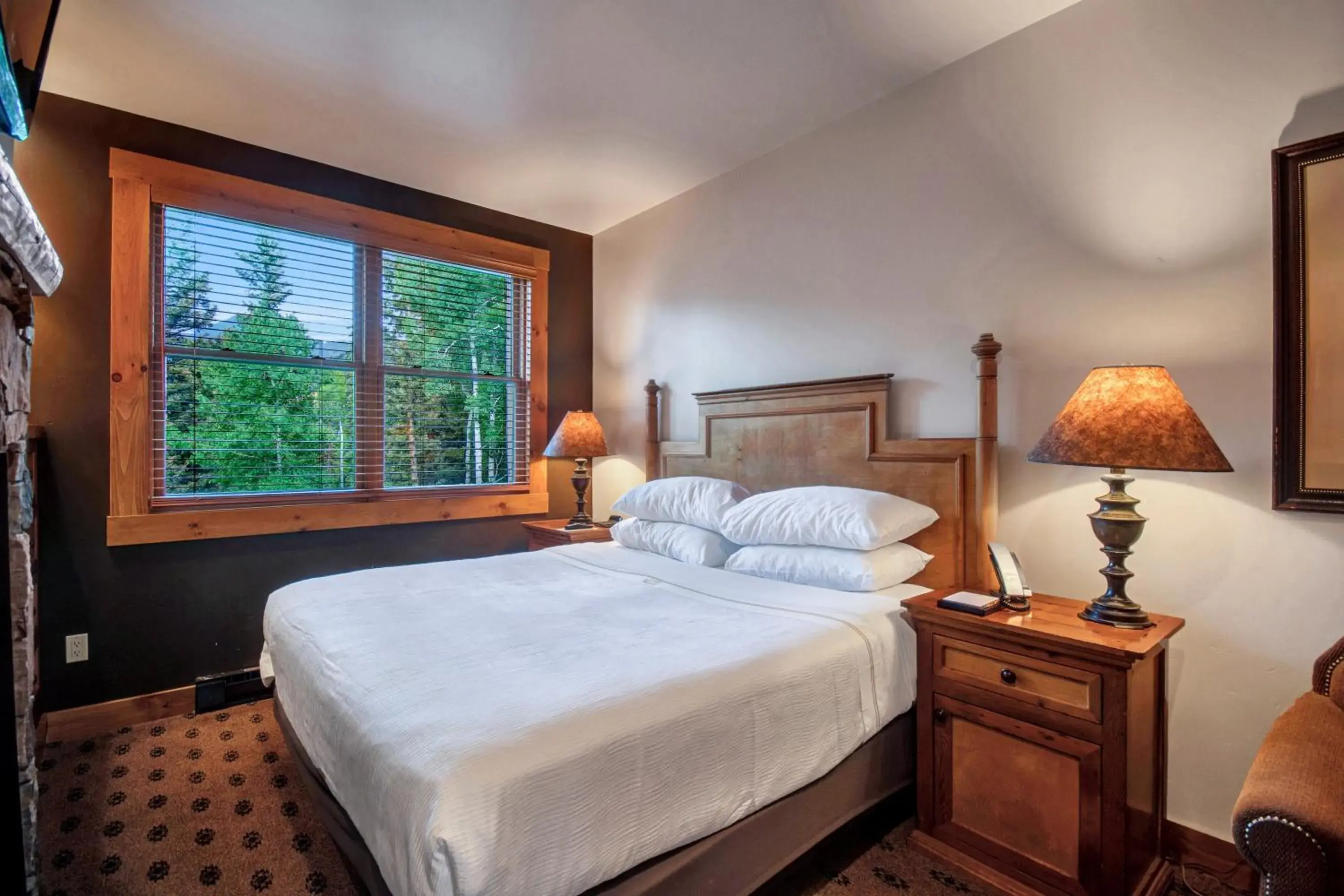 Bedroom, Bed in Mountain Lodge at Telluride