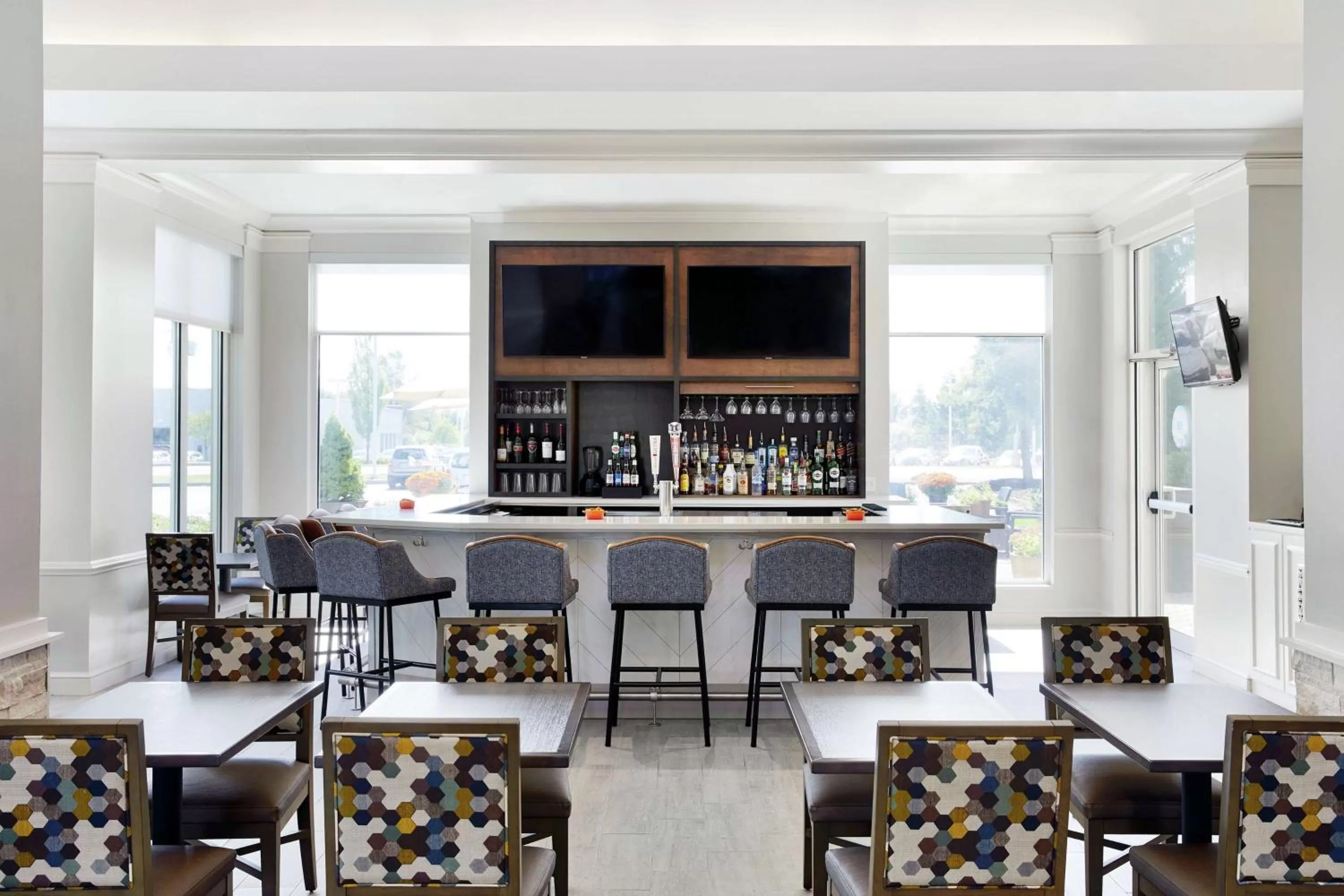 Lounge or bar in Hilton Garden Inn Allentown West