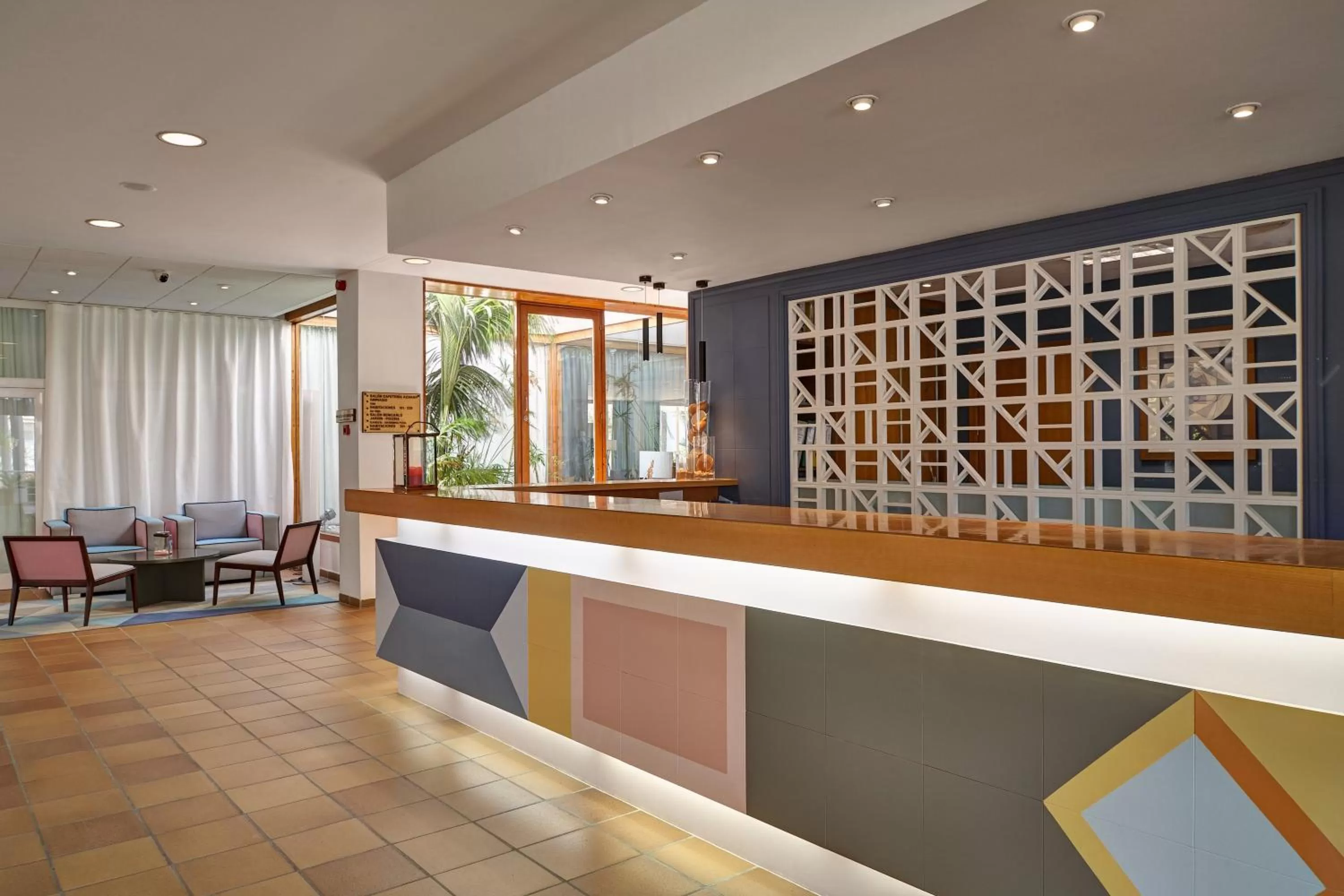 Lobby or reception in Parador de Benicarló